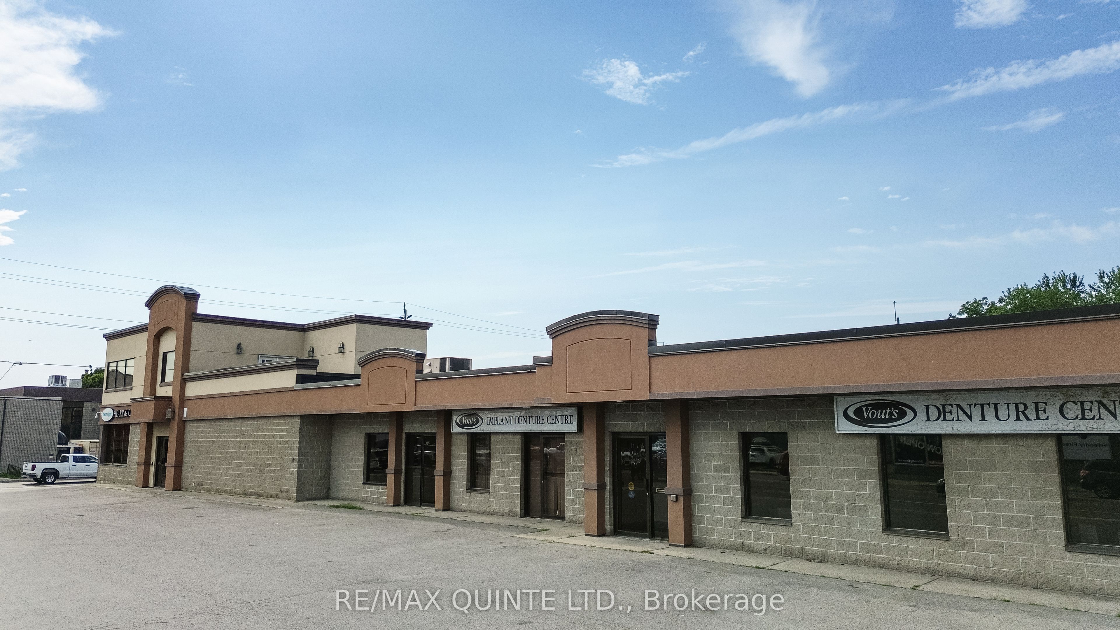 66 Dundas Street E