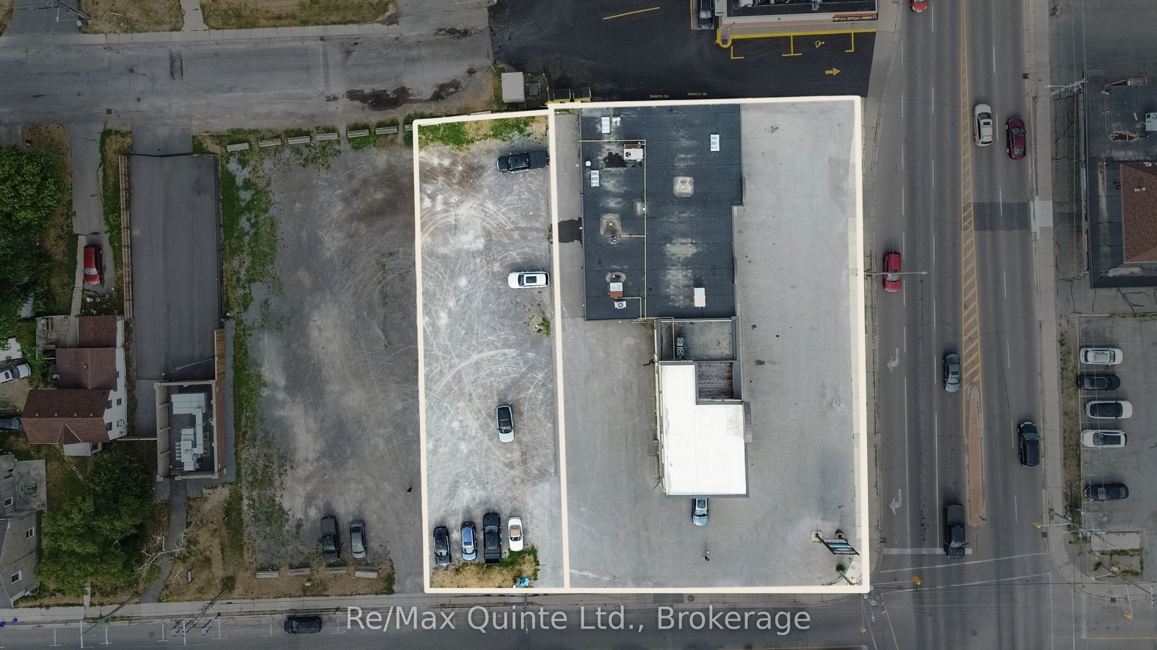 66 Dundas Street E