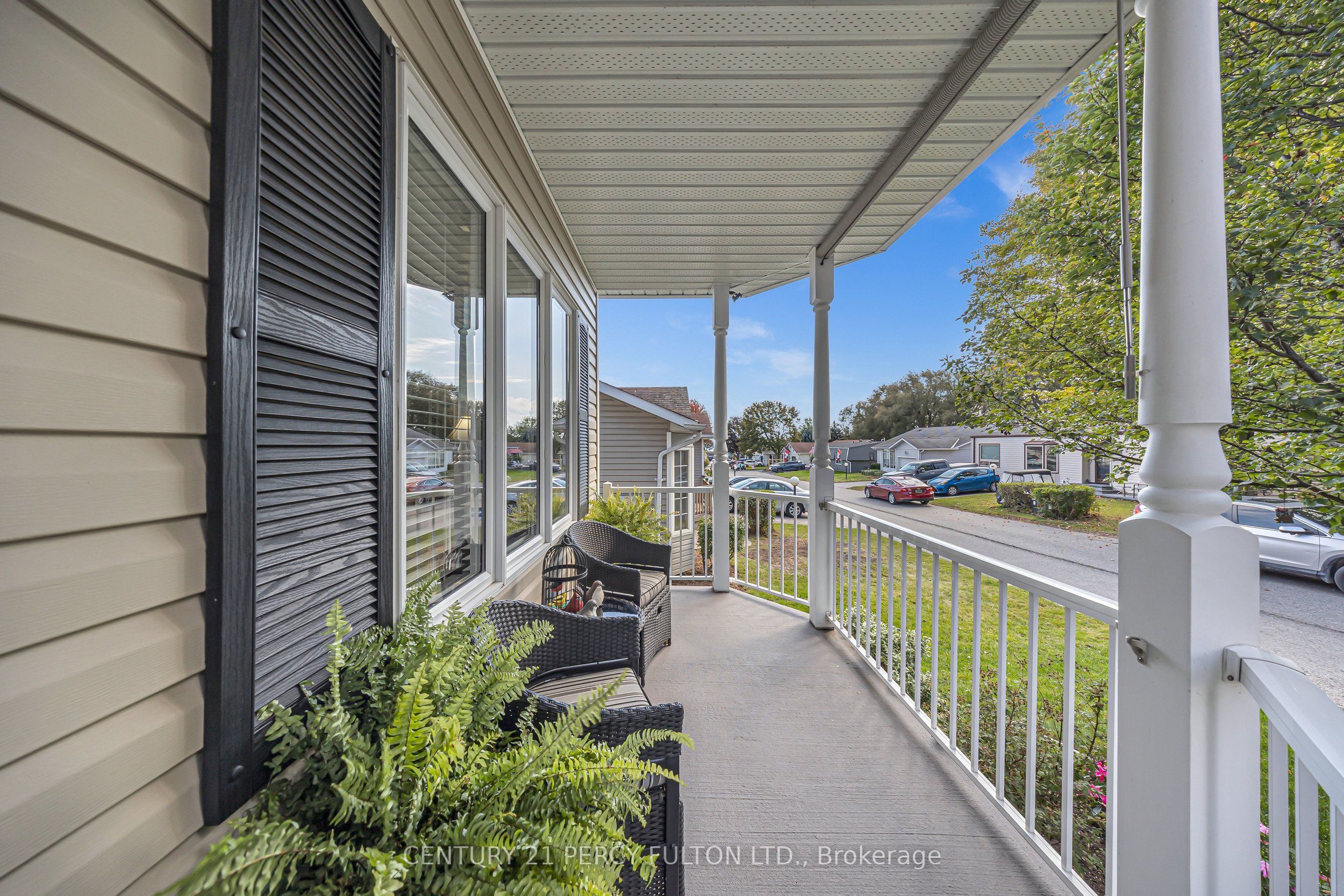 7 Eastbank Road
