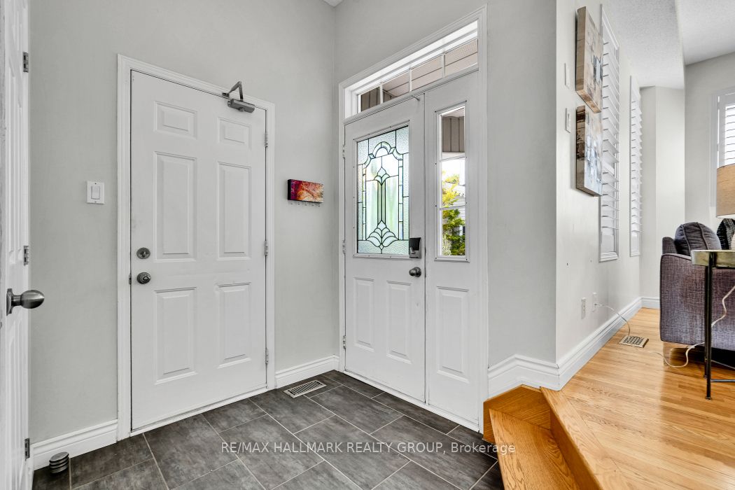 16 Hemlo Crescent