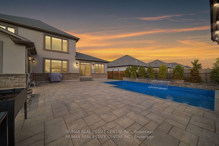 303 Sunnybrae Avenue