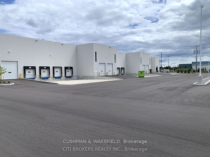 1450 Victoria Street 5