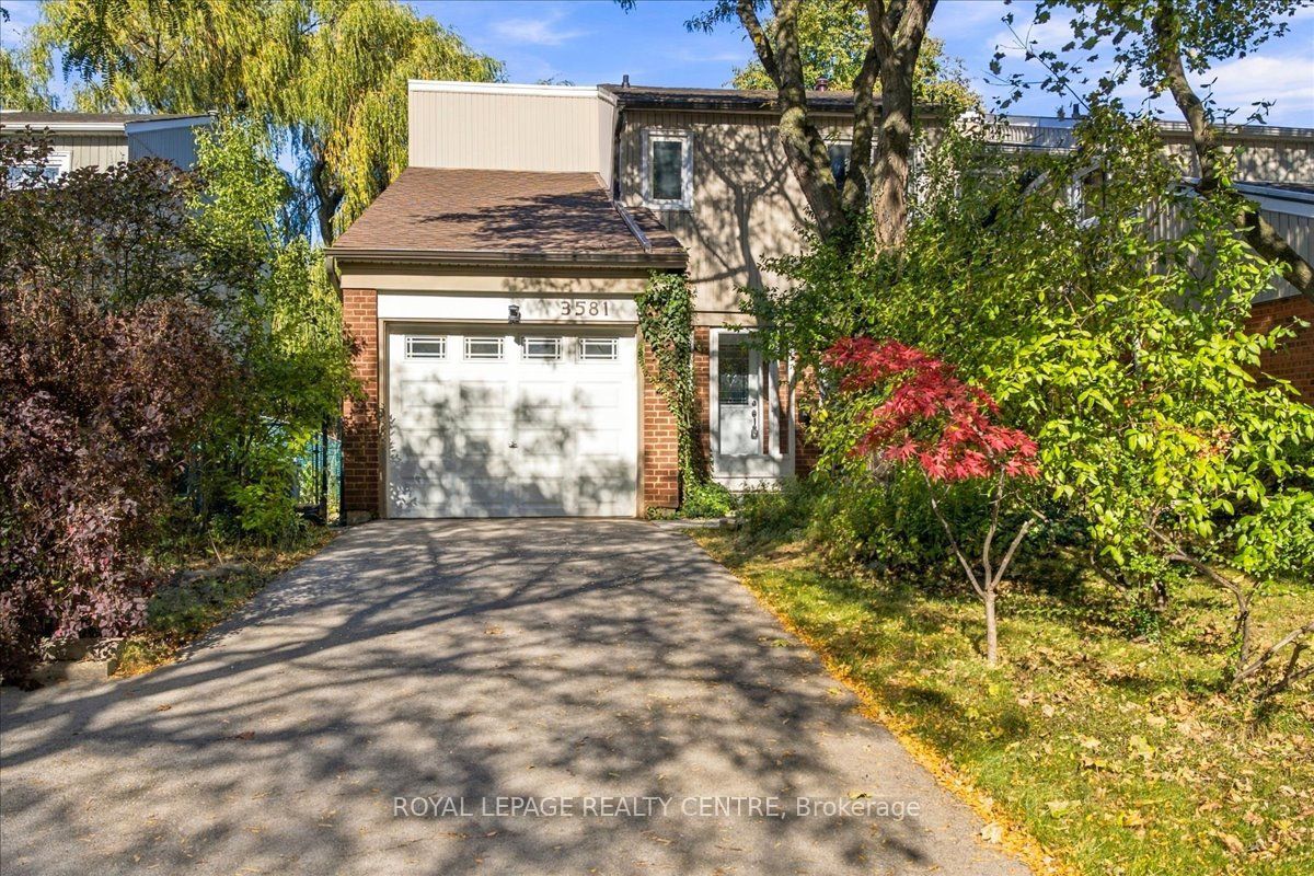 3581 Ash Row Crescent