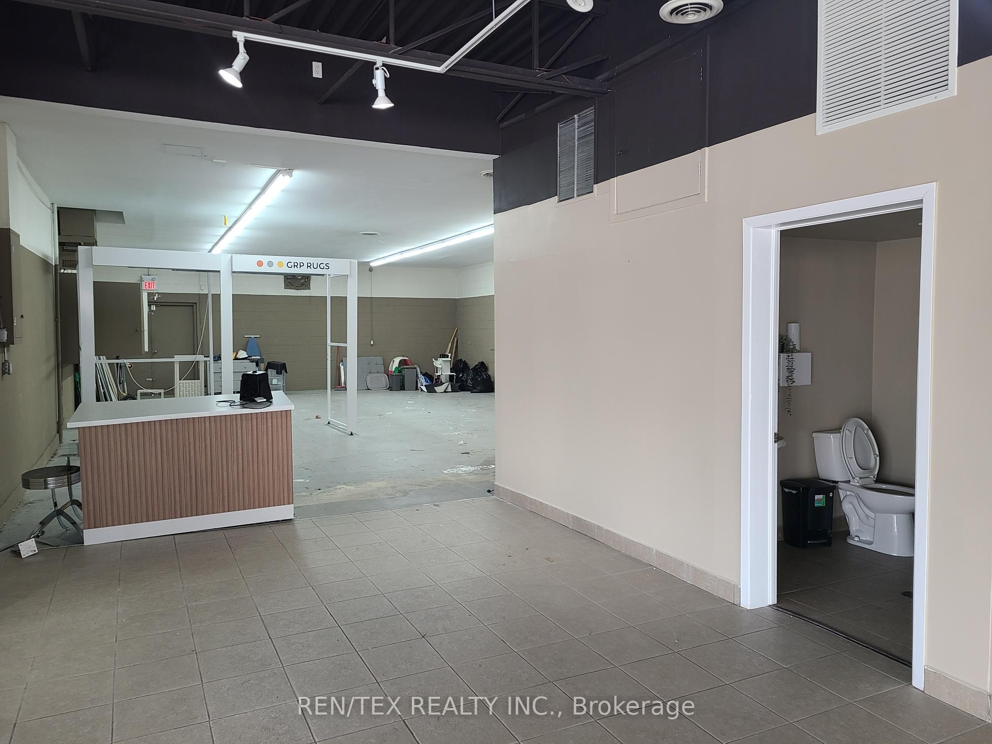5781 Highway 7 N/A W