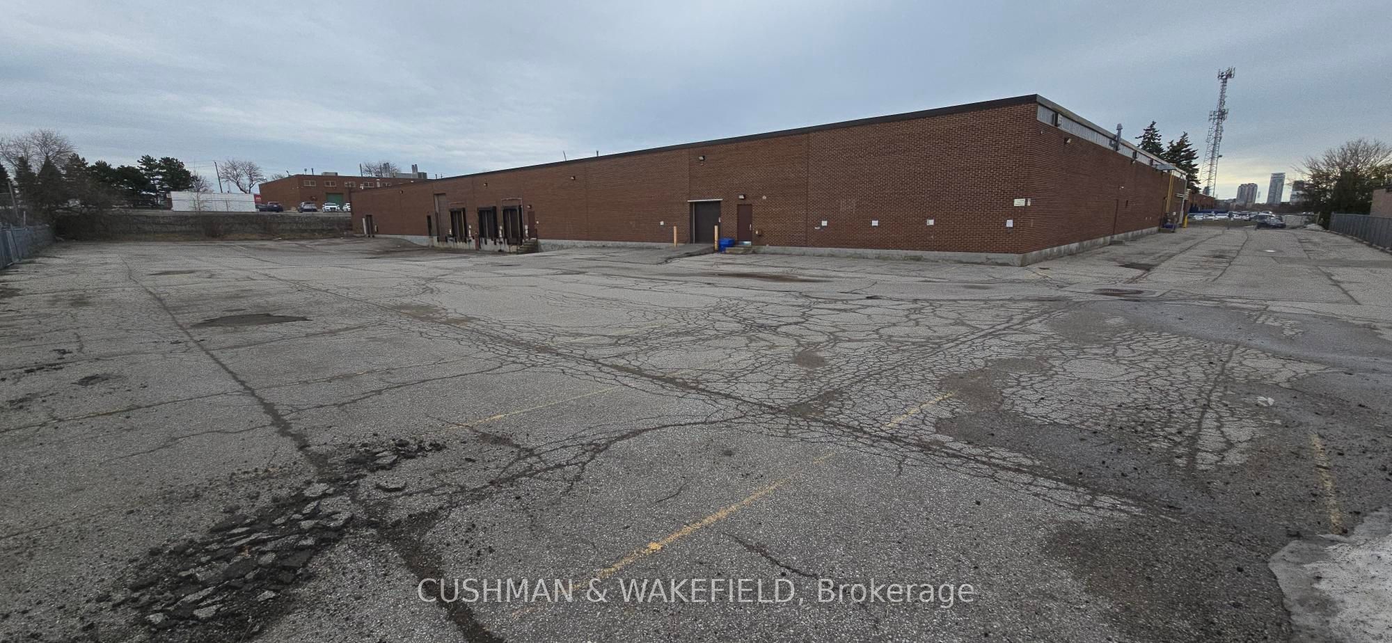 20 Commander Boulevard