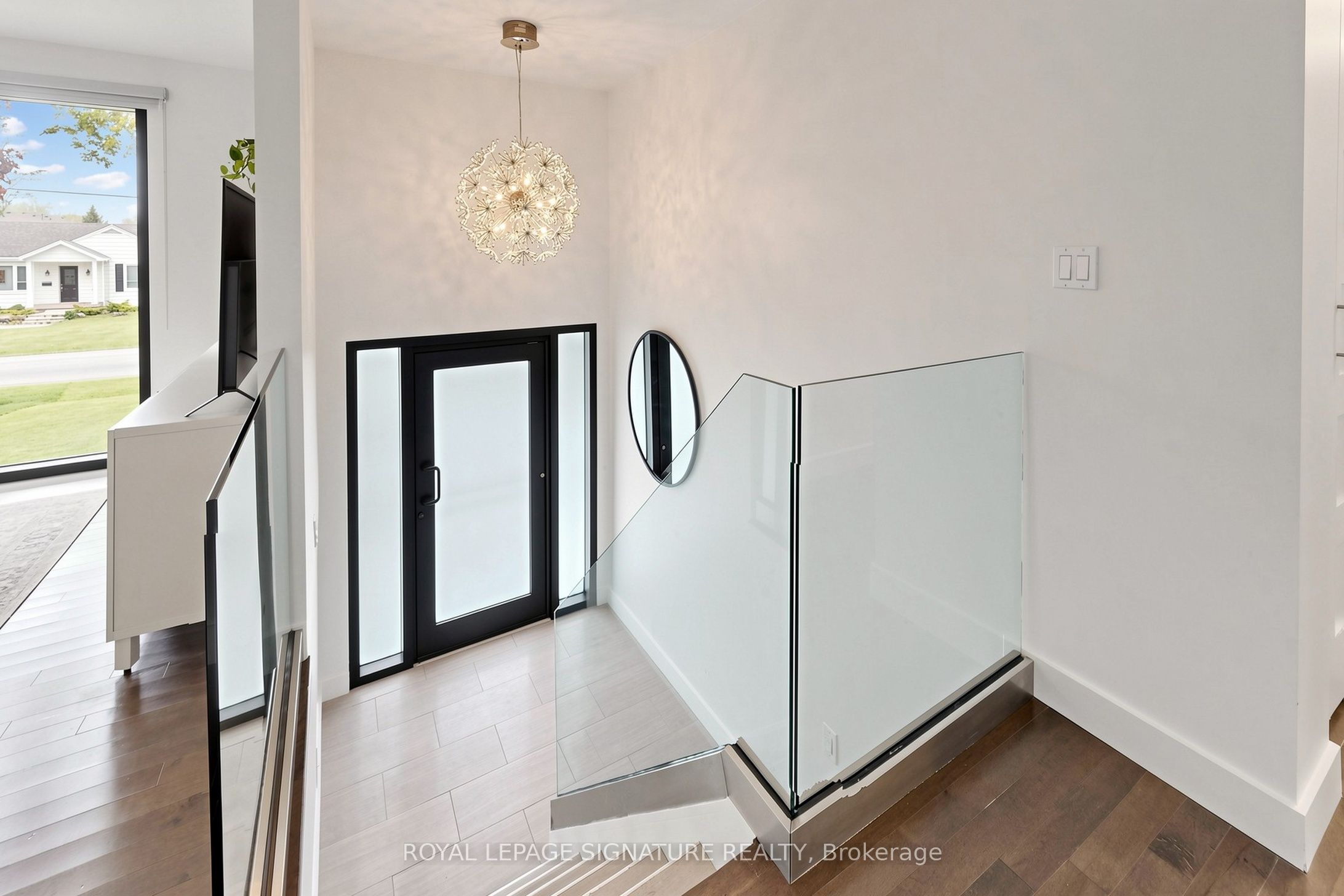 27 Fairwood Place E