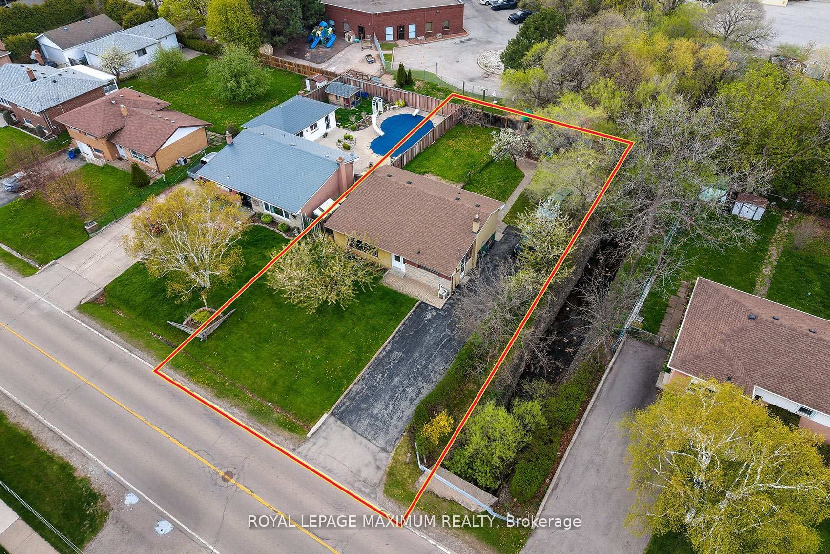 565 Pinegrove Road