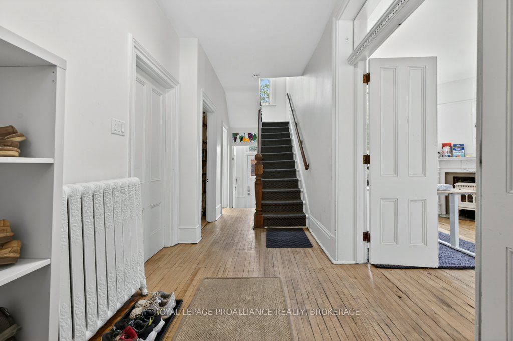 162 Earl Street