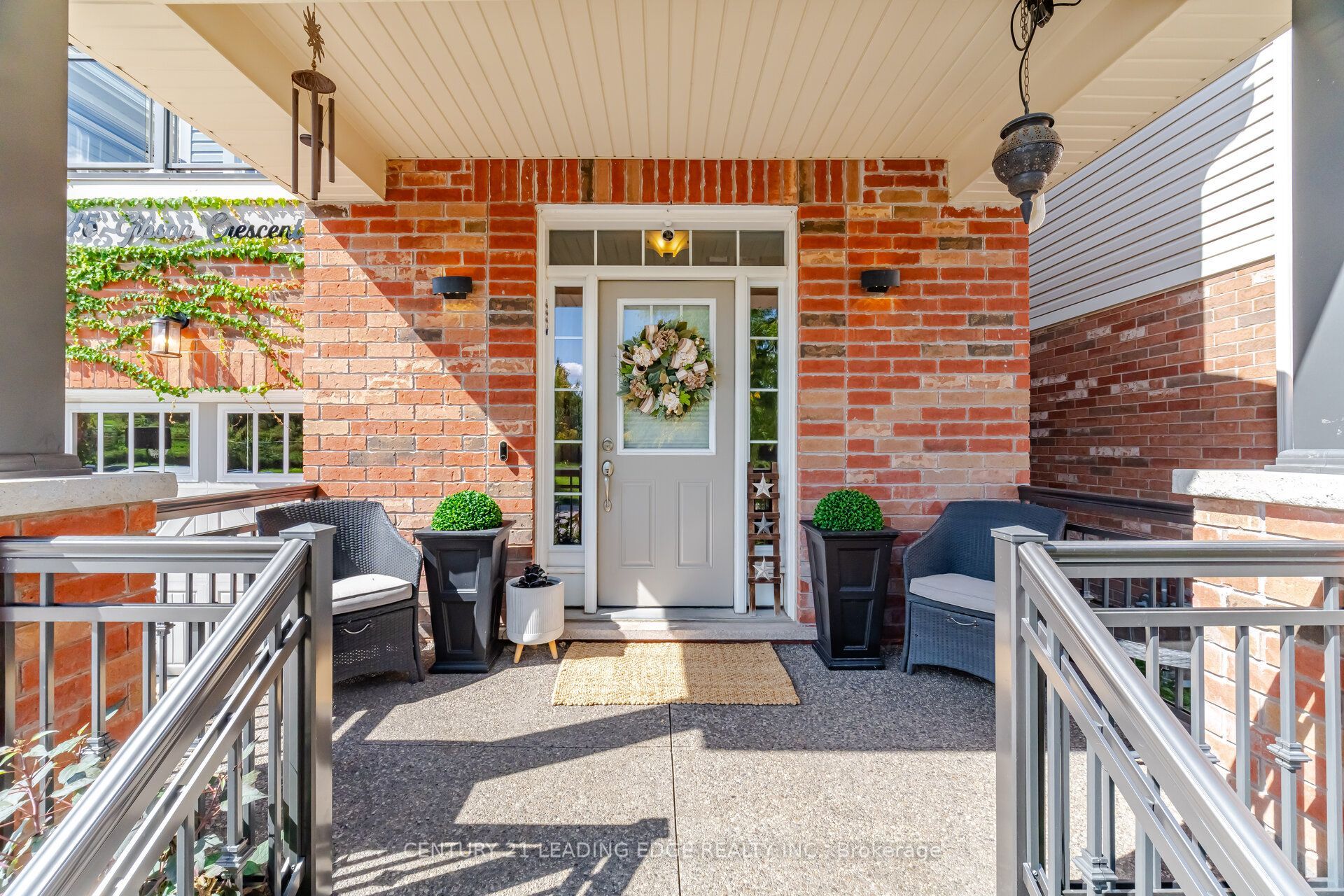 545 Gibson Crescent