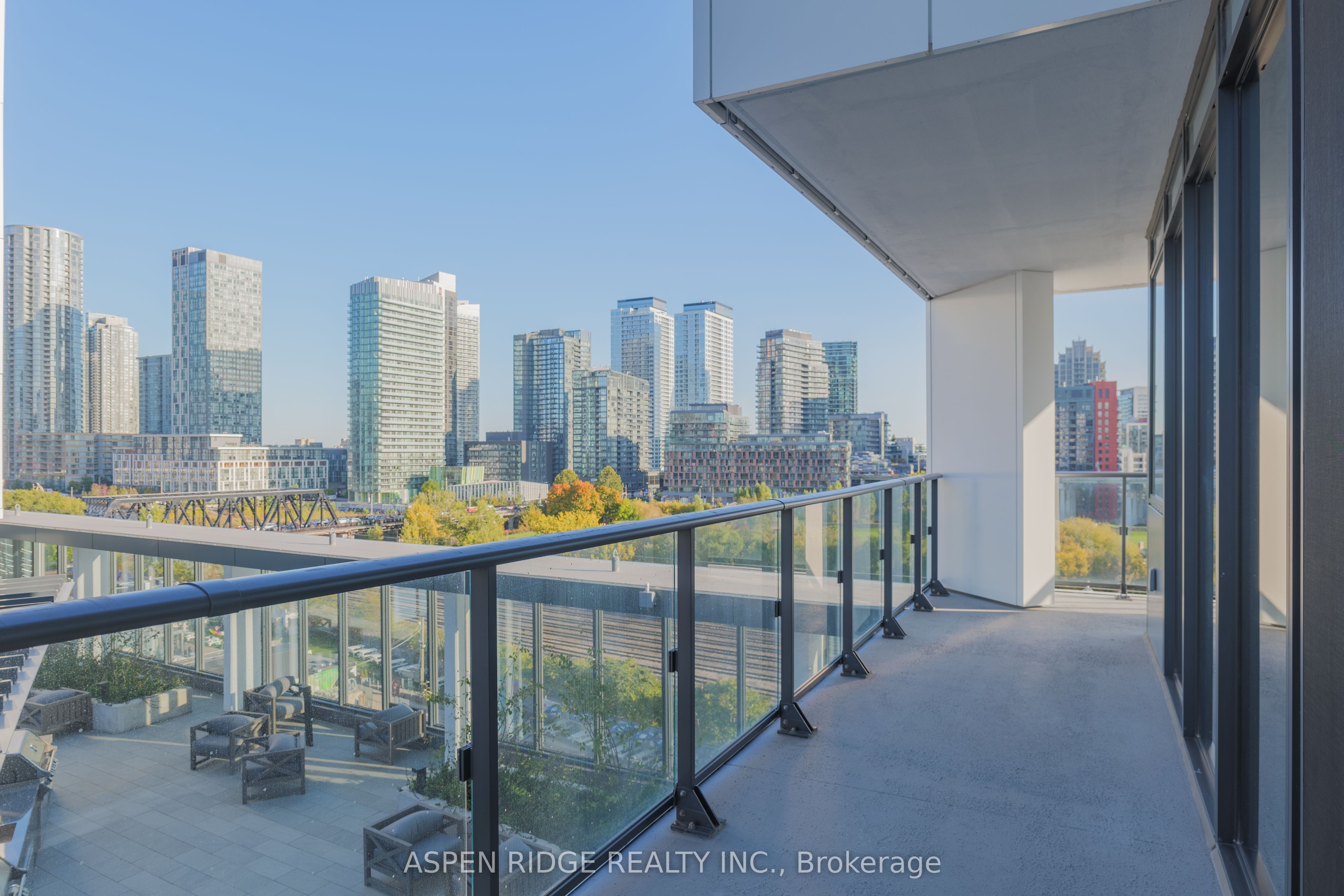 9 Tecumseth Street 702