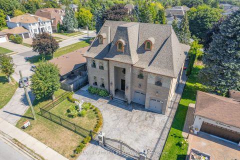 63 Walmer Road Richmond Hill ON L4C 3W9