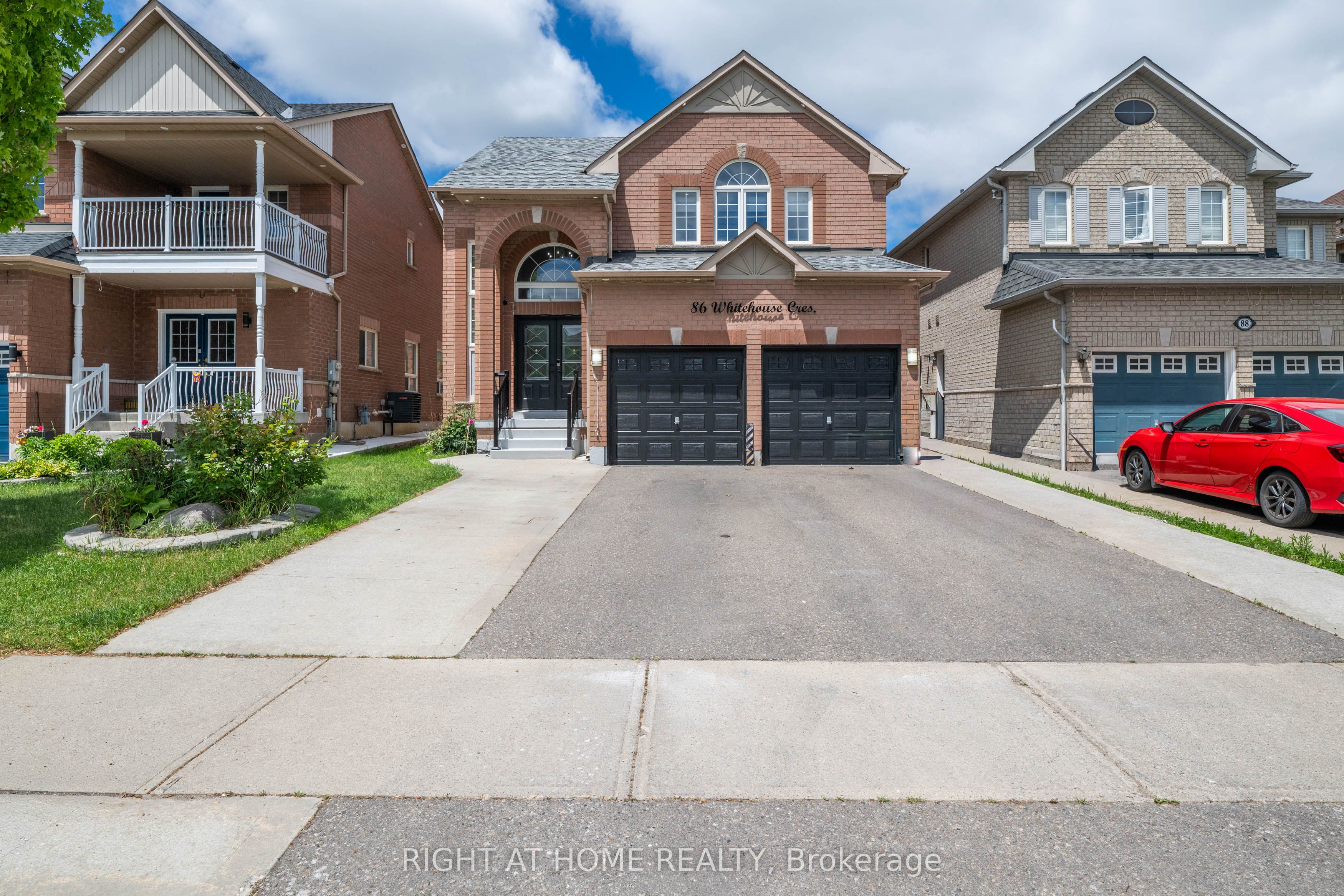 86 Whitehouse Crescent