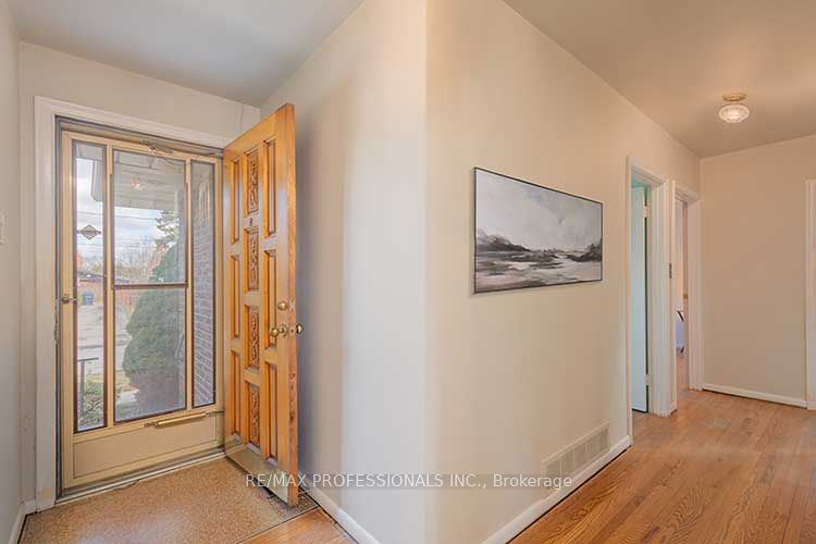 40 Sedgebrook Crescent