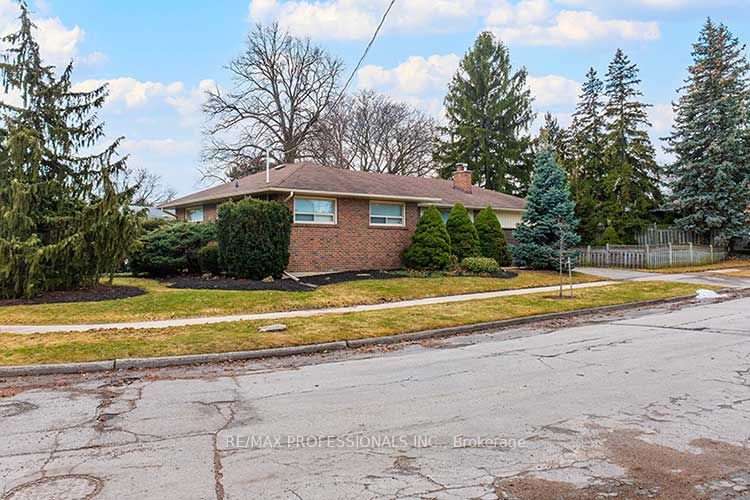 40 Sedgebrook Crescent