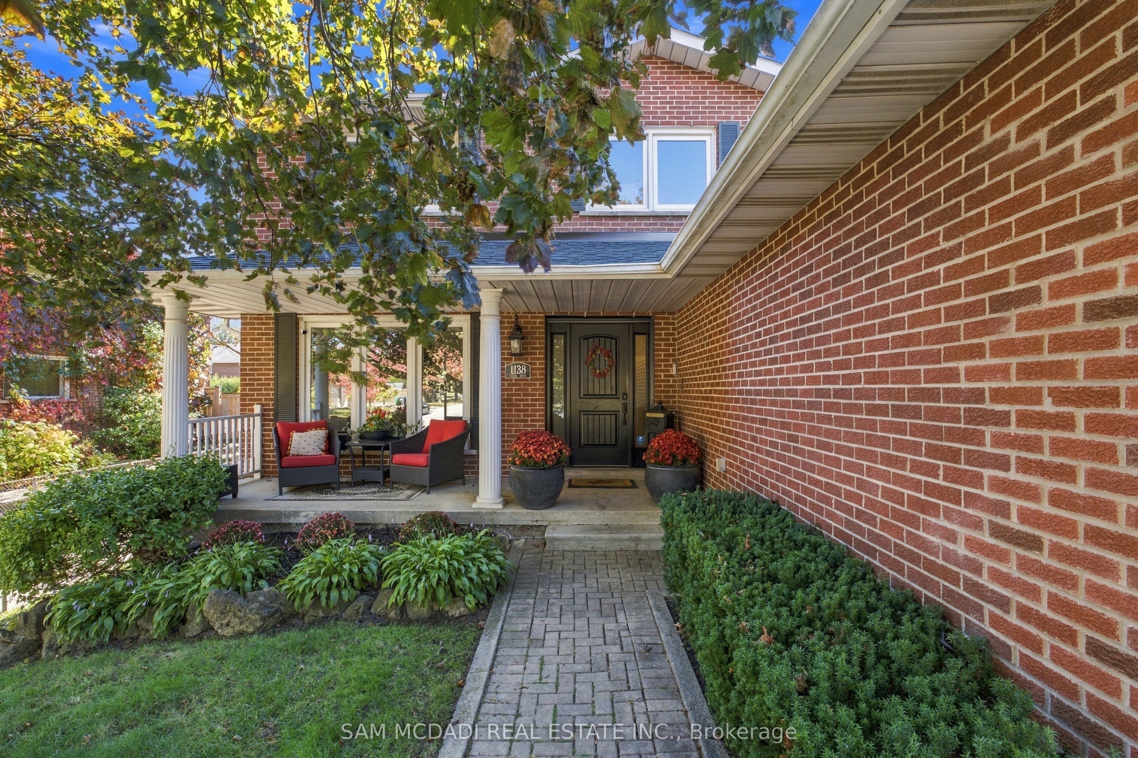 1138 Vanier Drive