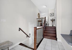 7 Pickett Place