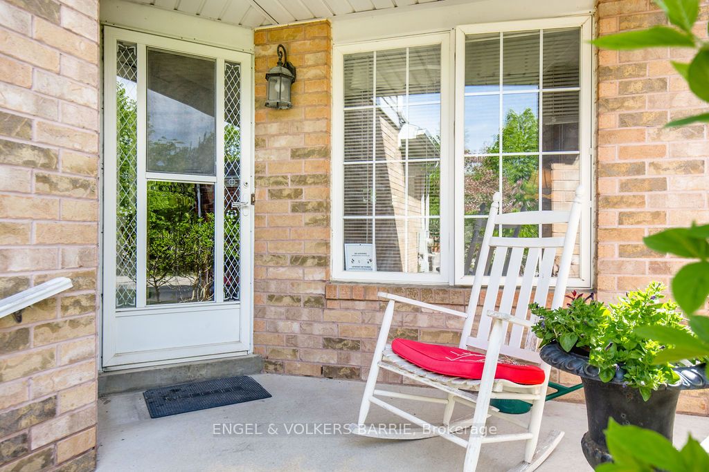 47 Pickett Crescent