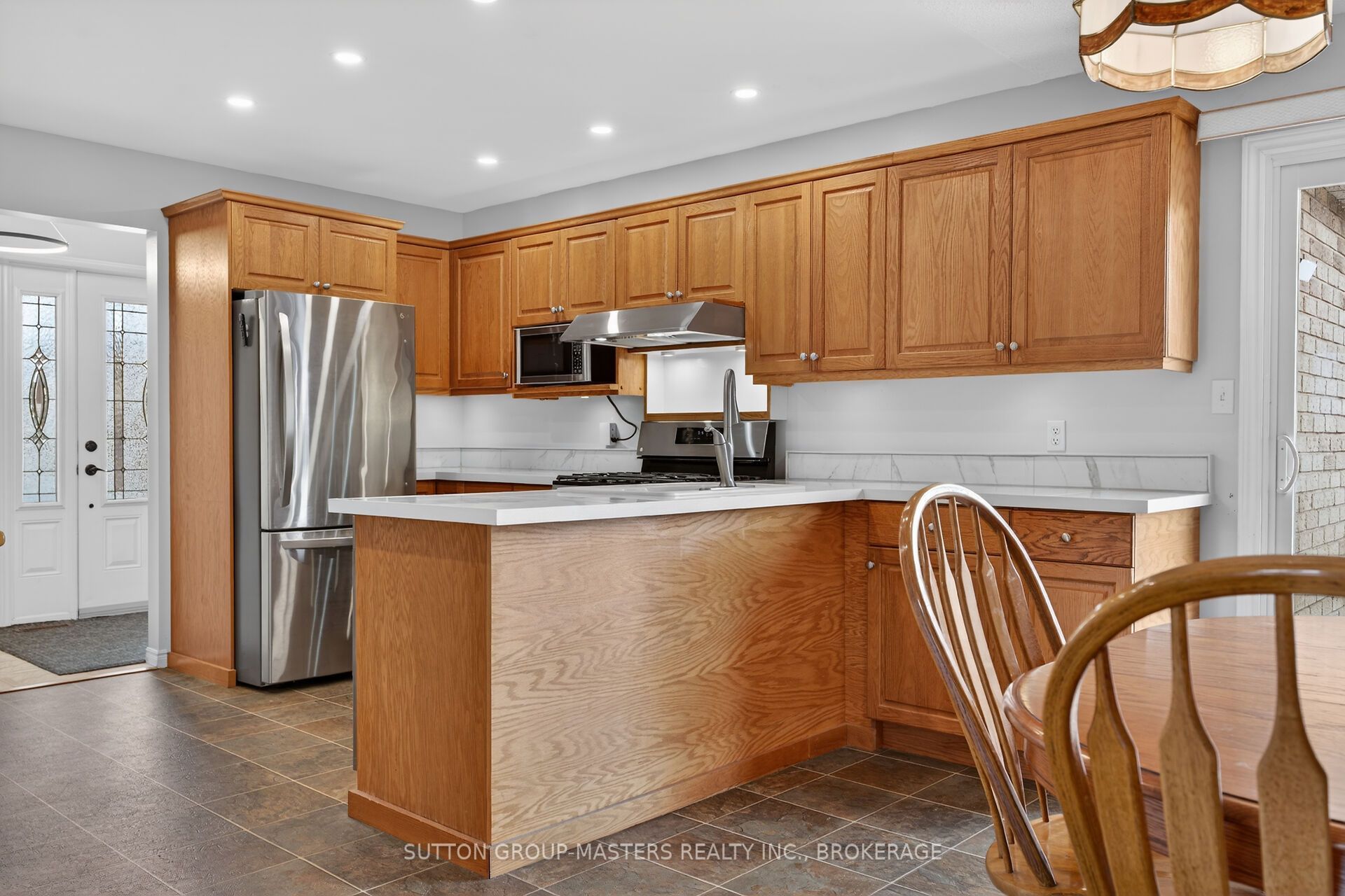 1080 Palmerston Crescent