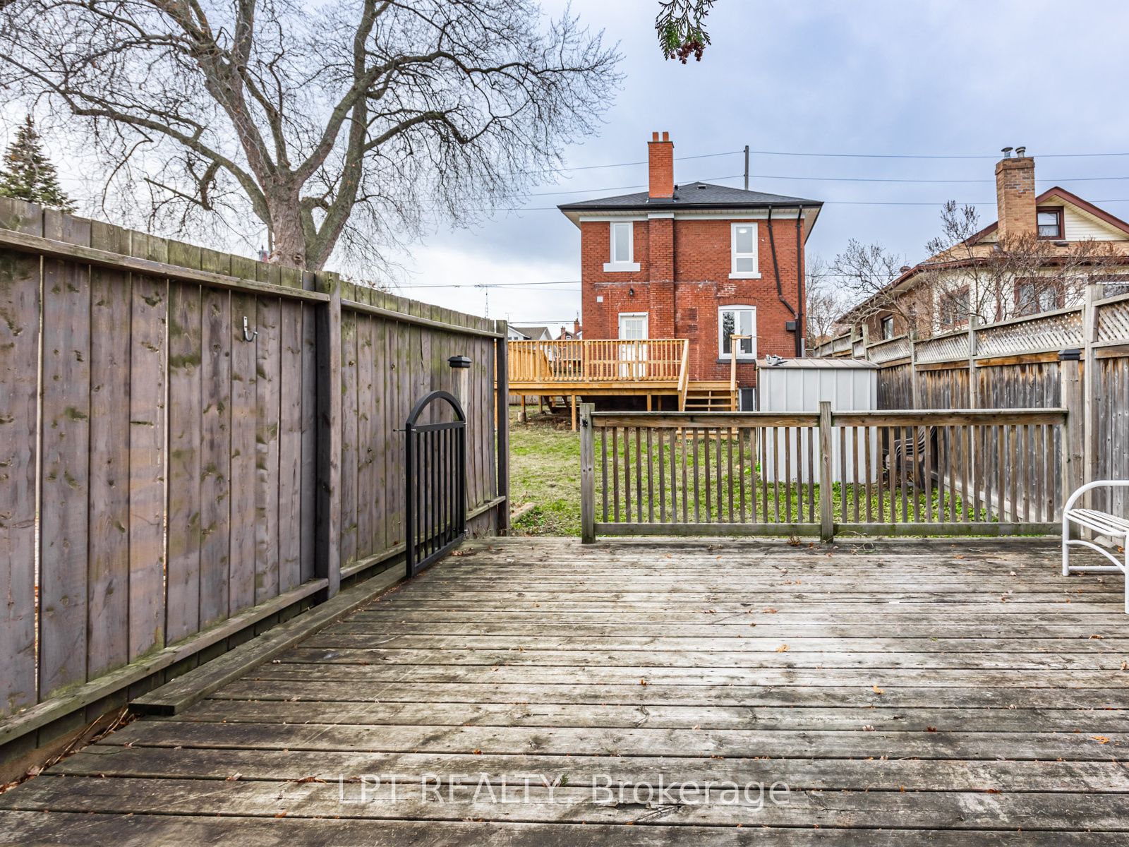 201 Ritson Road S