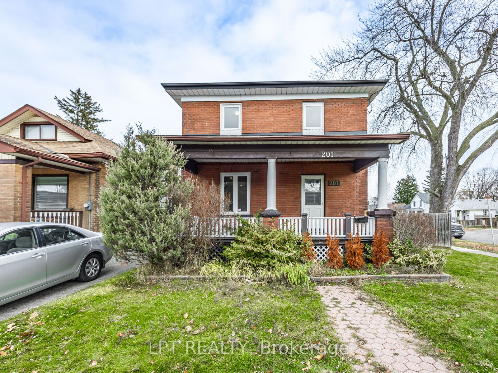 201 Ritson Road S