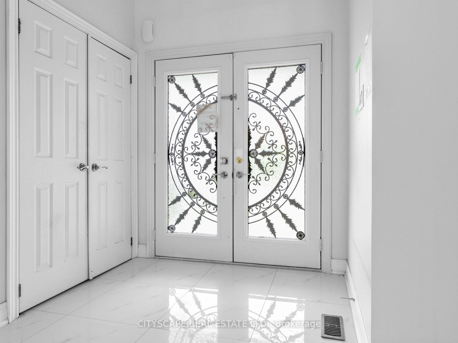 24 Roundstone Drive