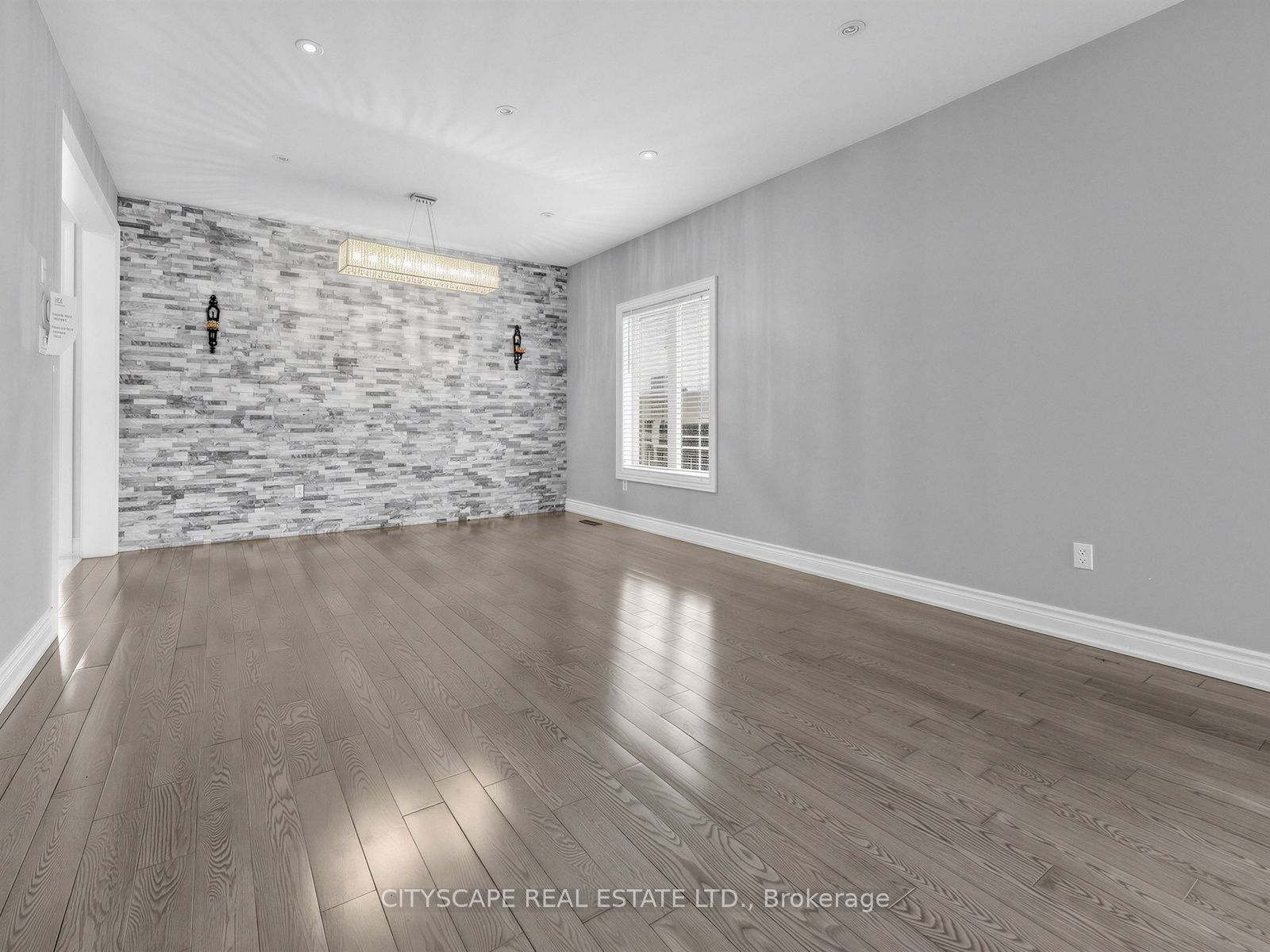 24 Roundstone Drive