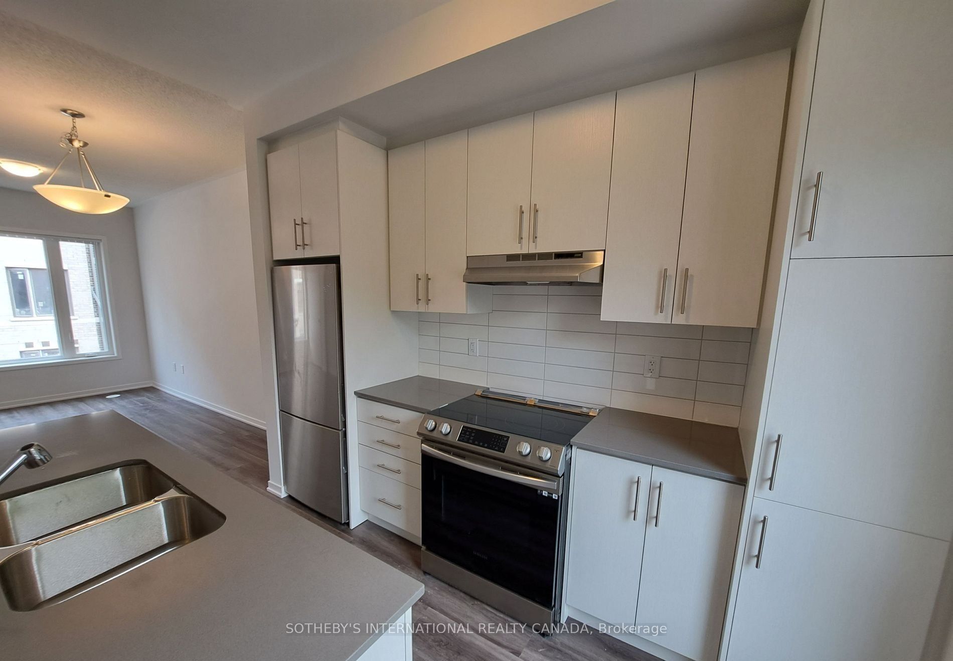 10 William Jackson Way 77