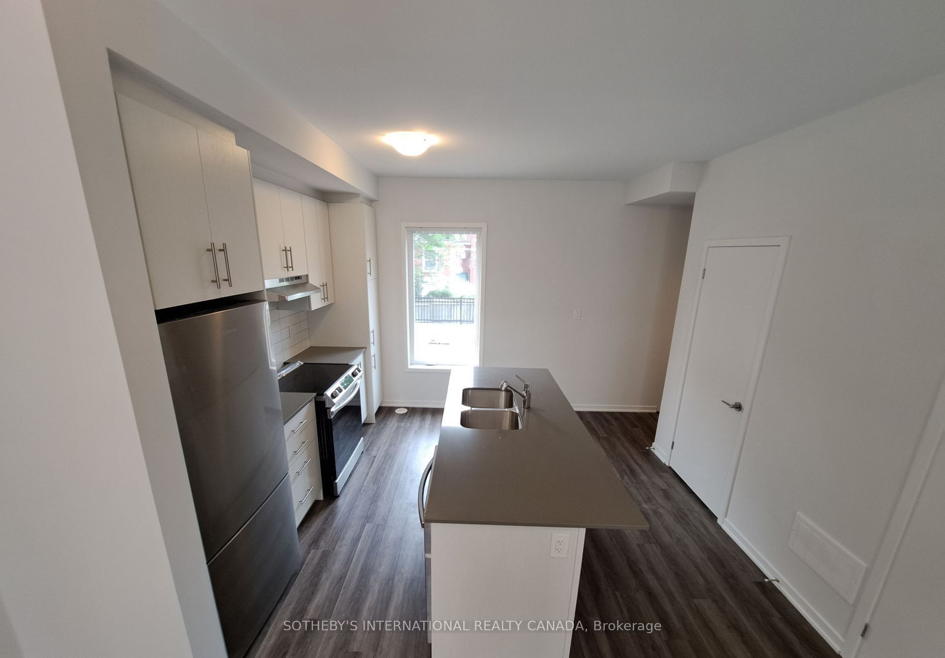 10 William Jackson Way 77