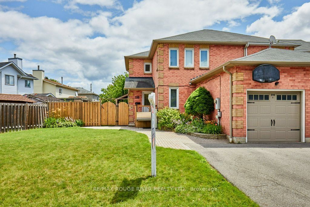 216 Wright Crescent