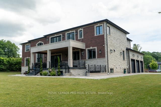 12 Hollywood Crescent