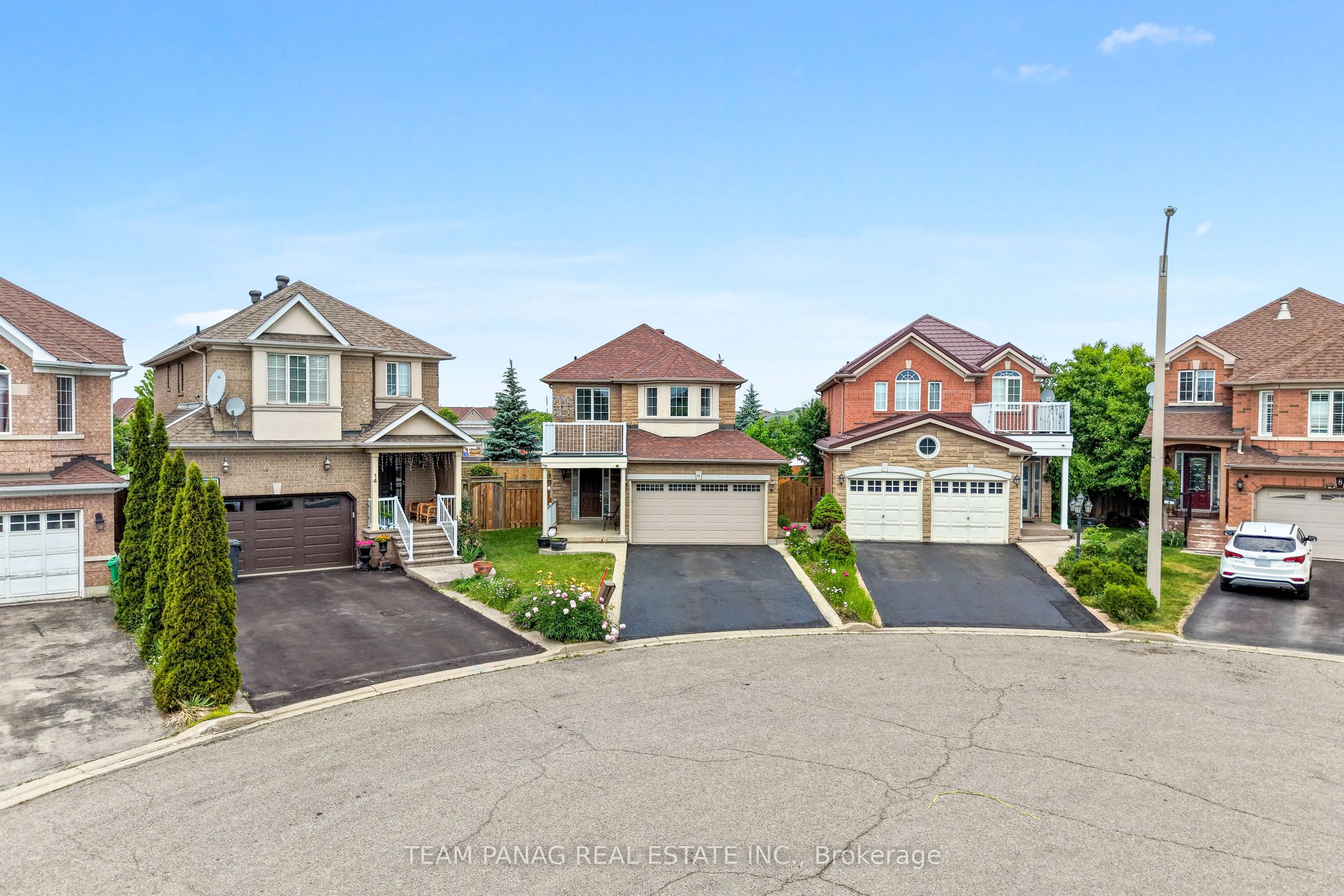 12 Stirrup Court
