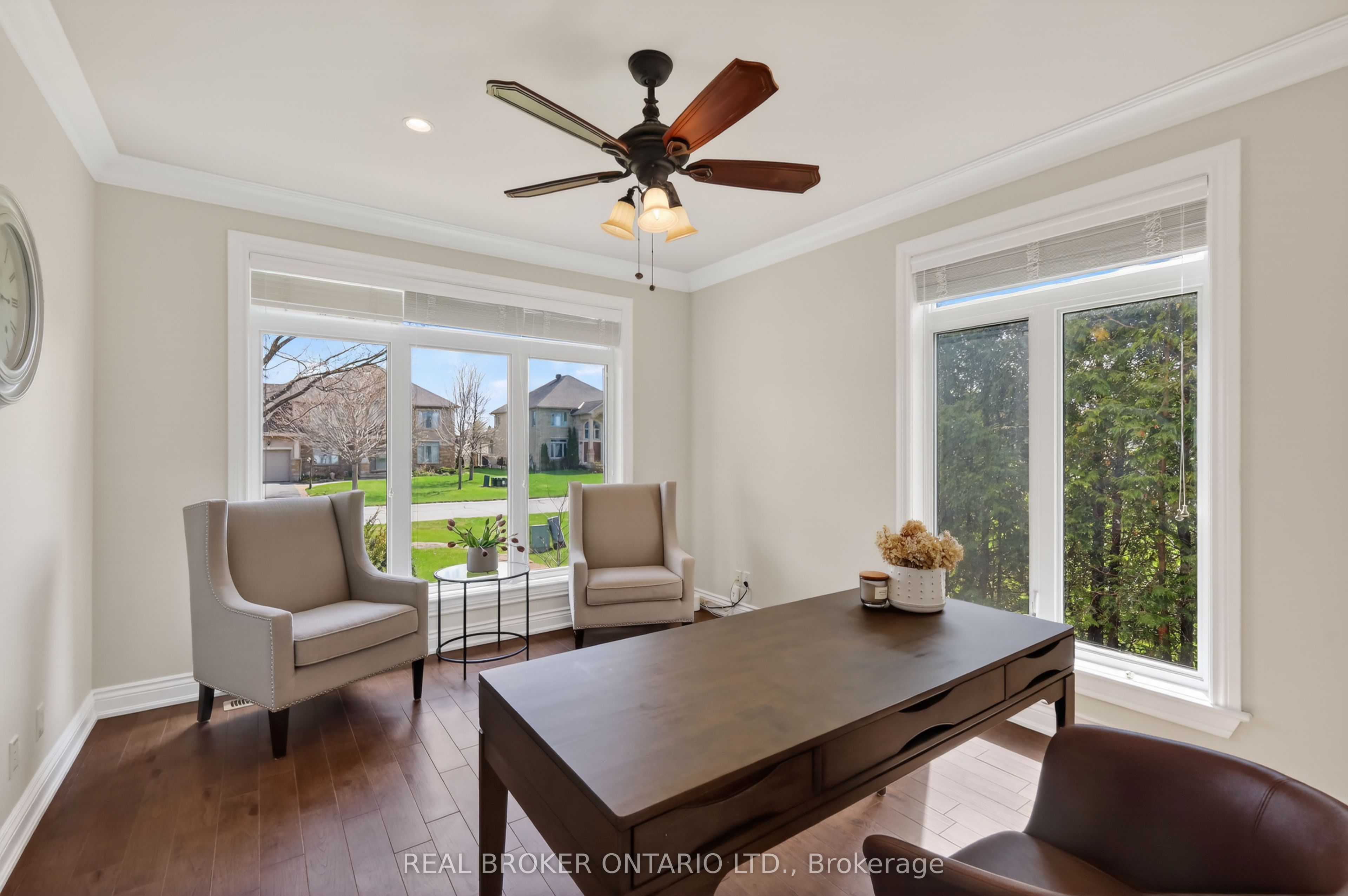 465 Lockmaster Crescent