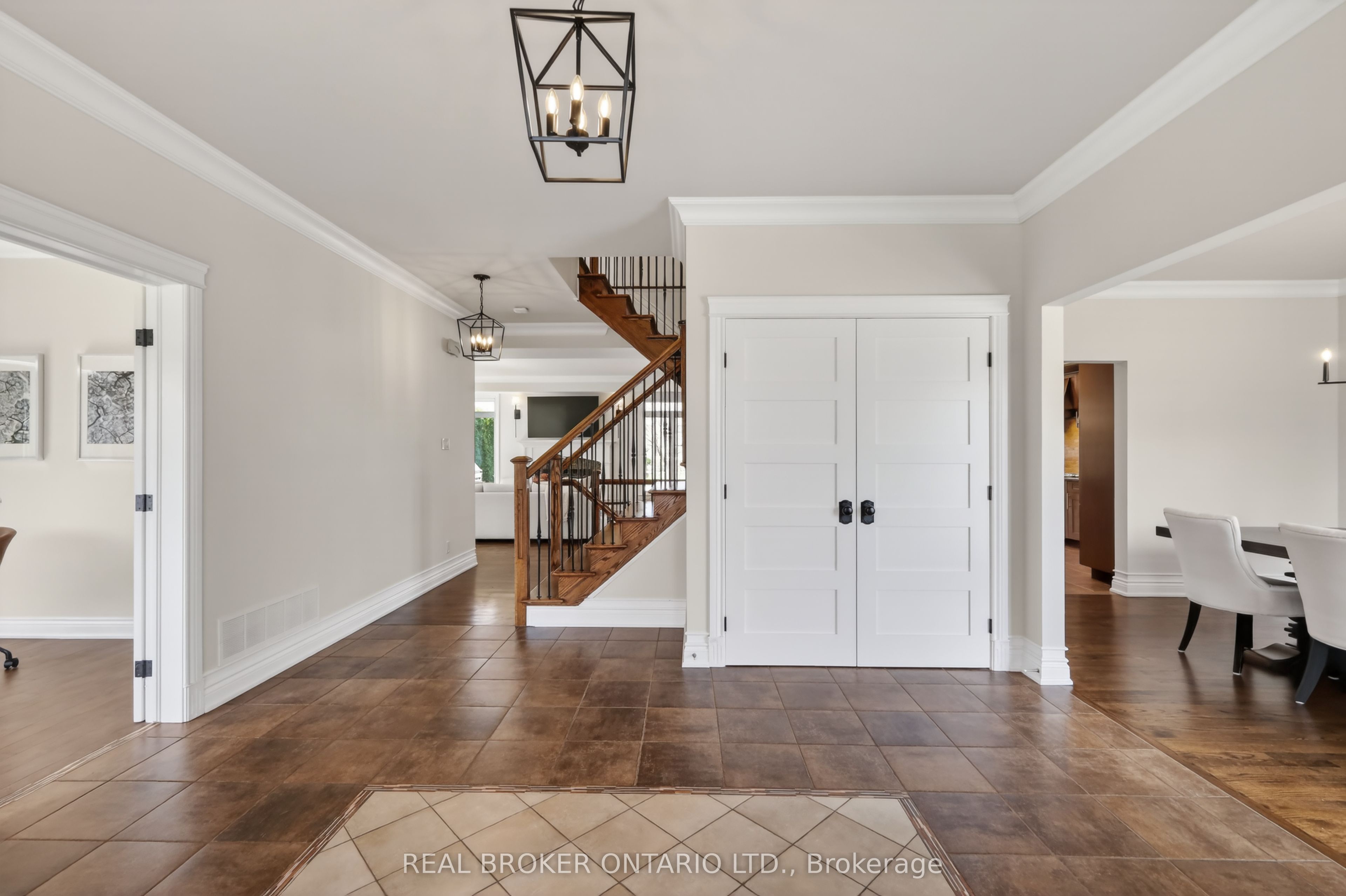 465 Lockmaster Crescent