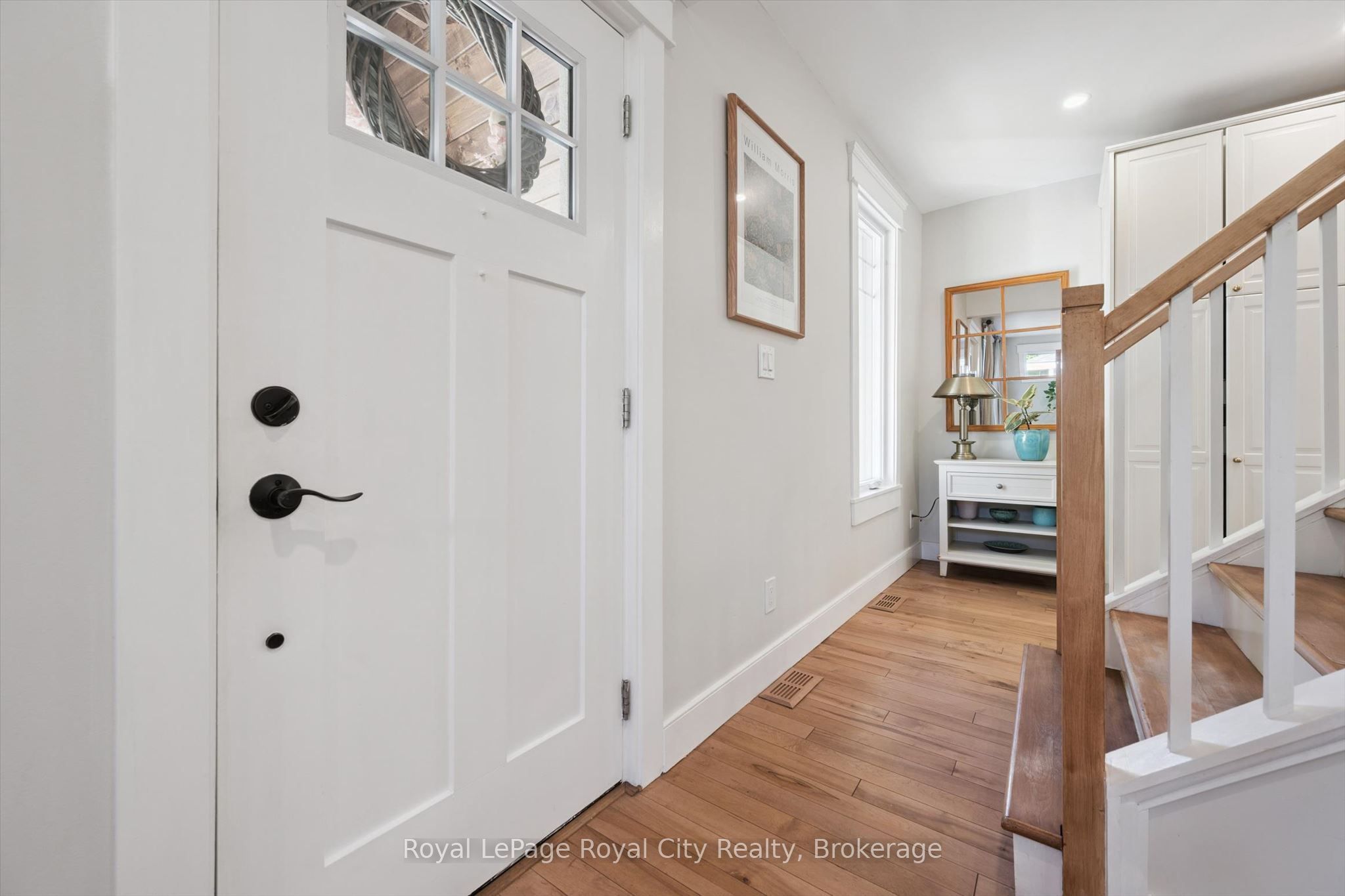 31 James Street W