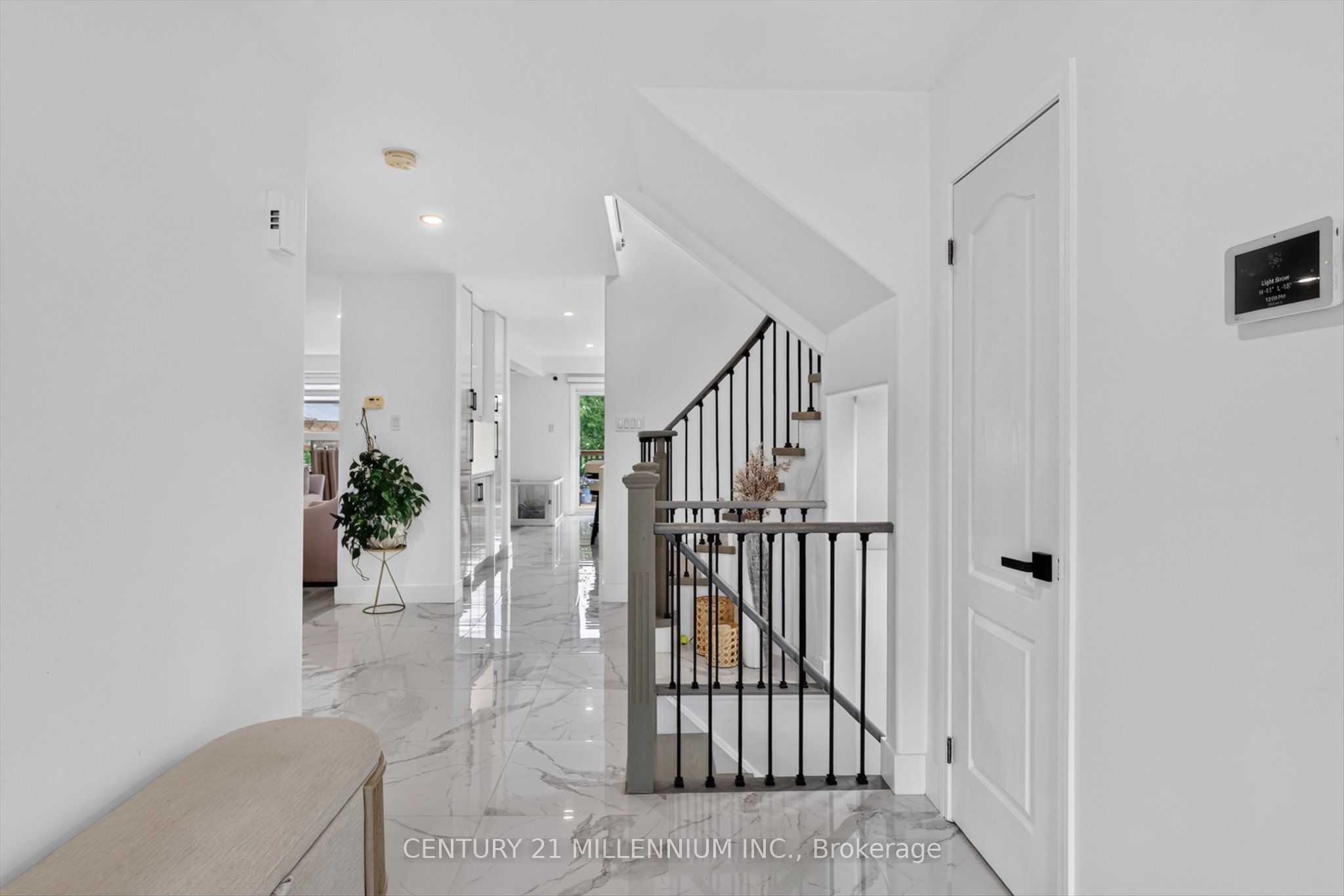 225 Lorne Court