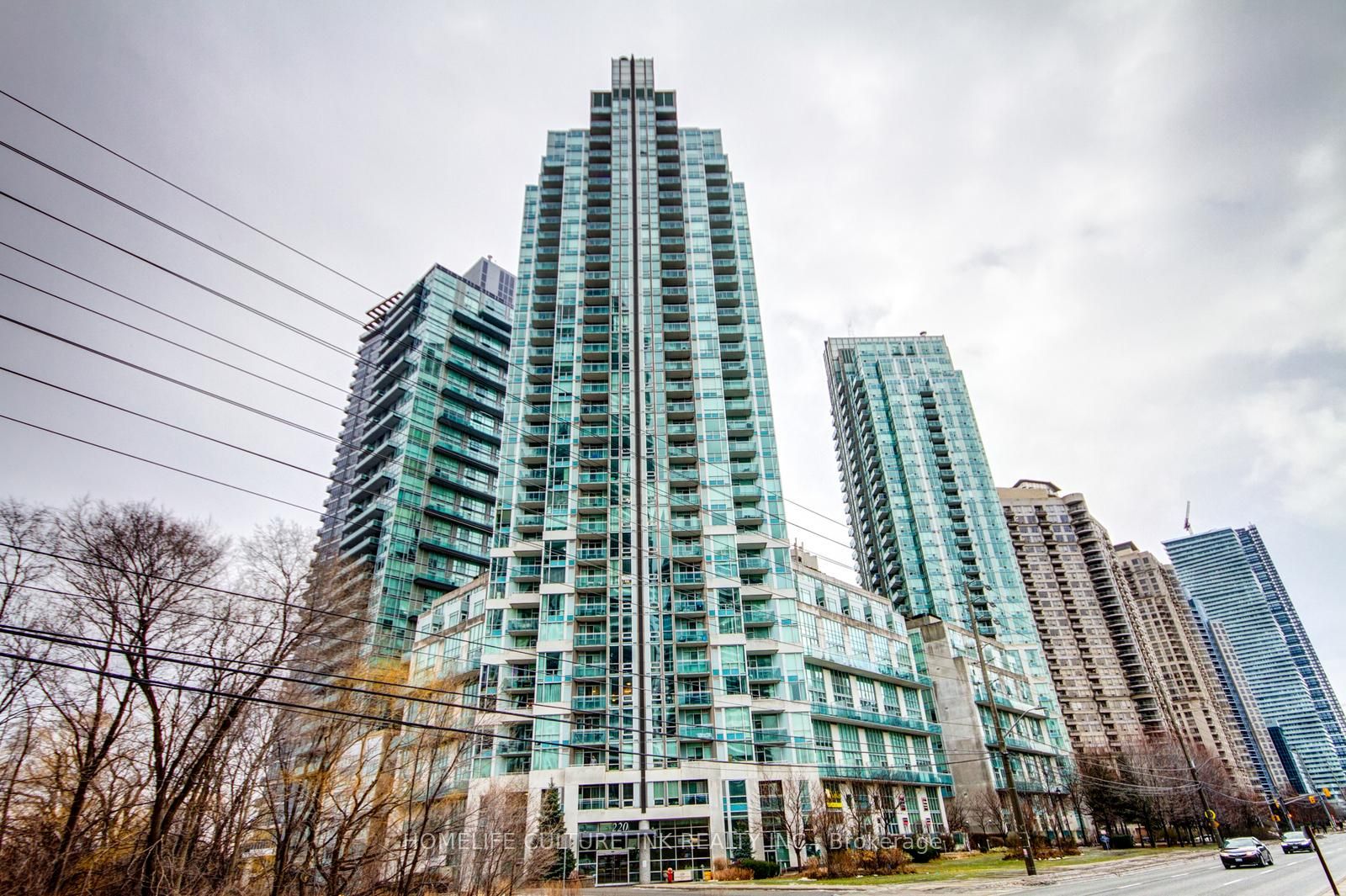 220 Burnhamthorpe Road W 106