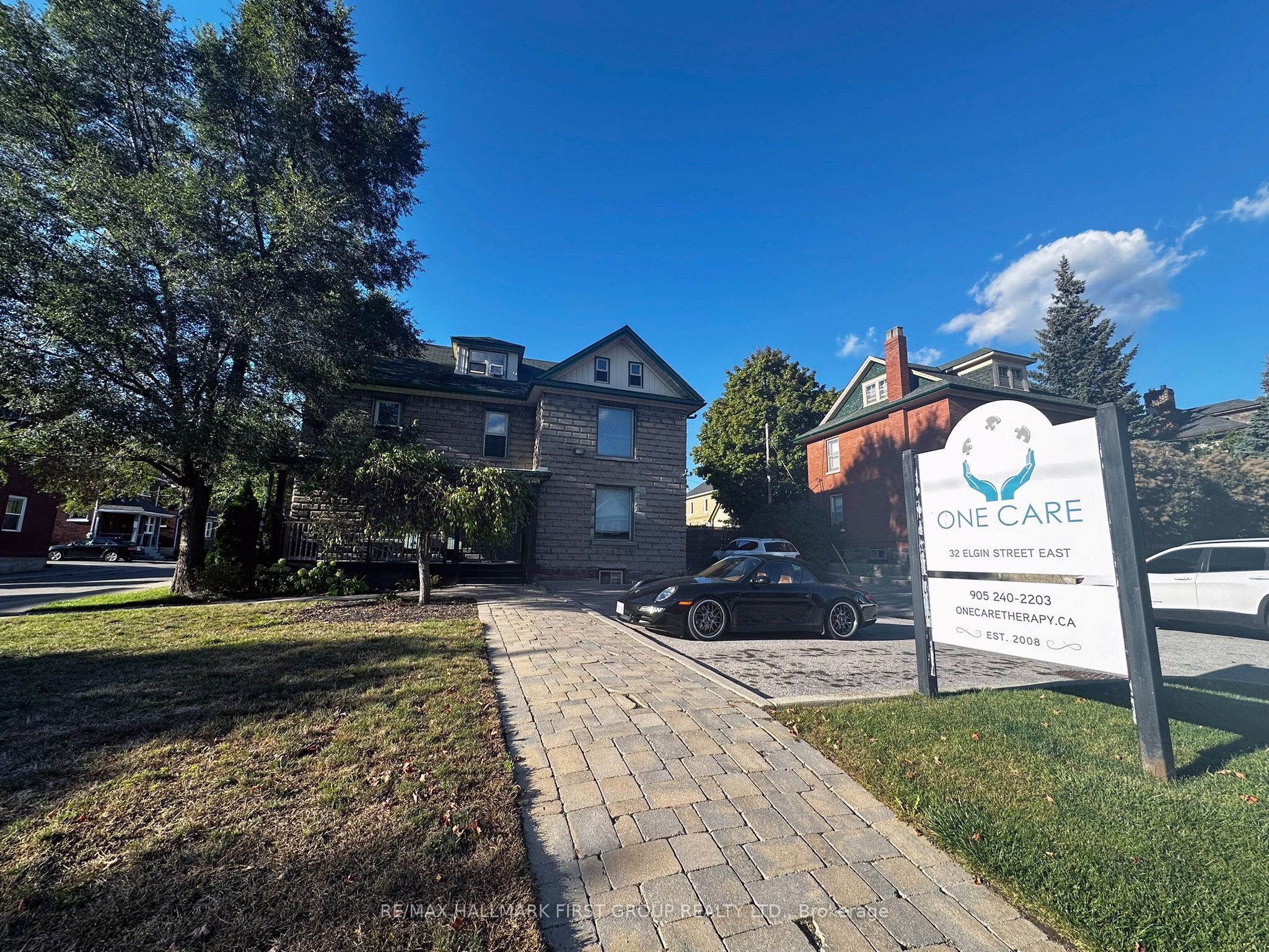 32 Elgin Street E