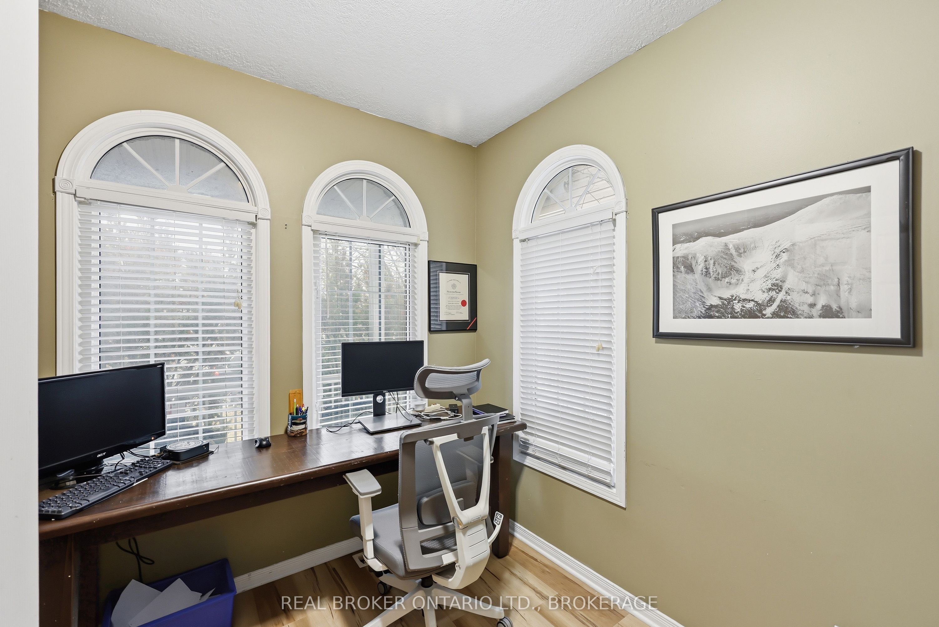 942 Bluffwood Avenue