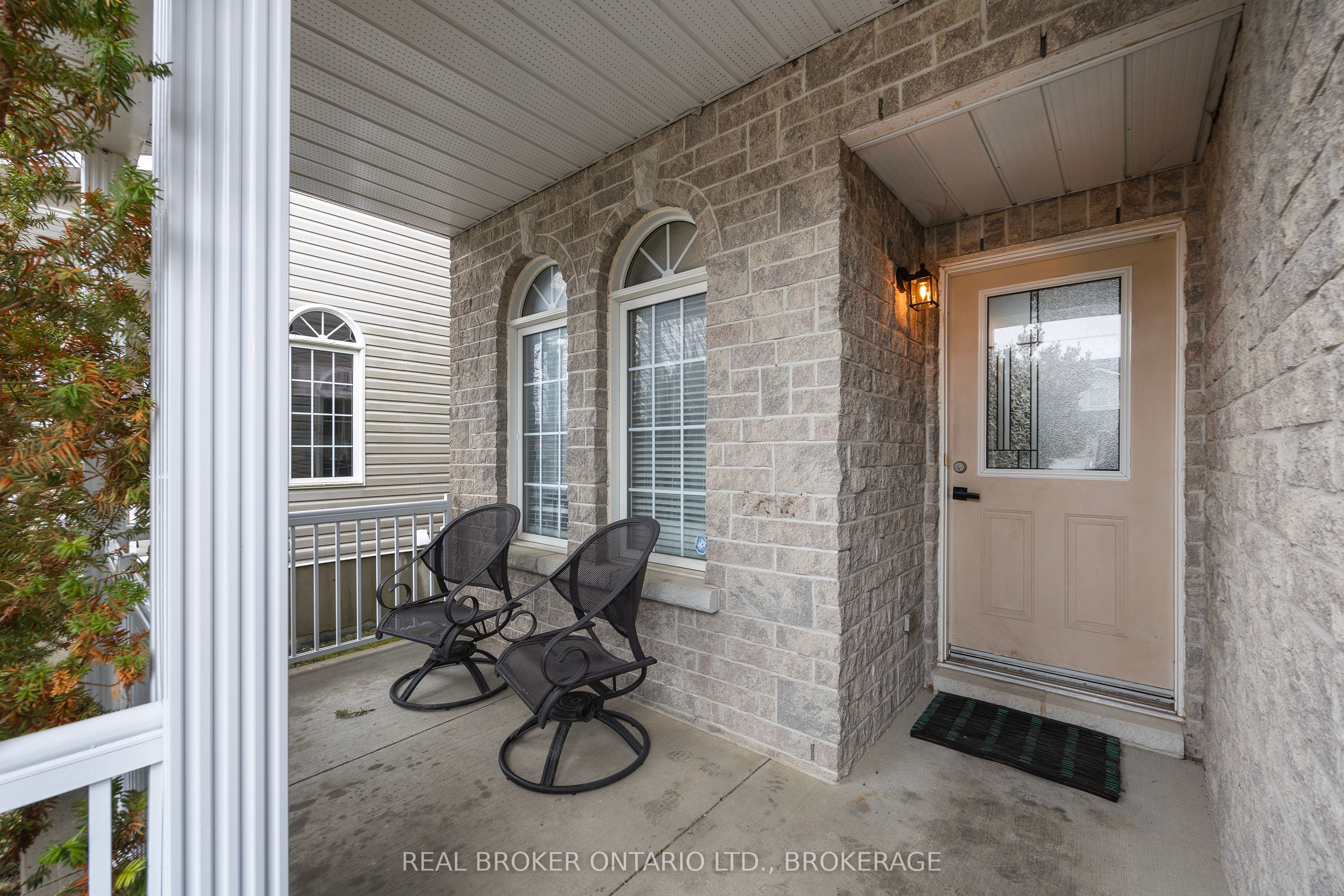 942 Bluffwood Avenue