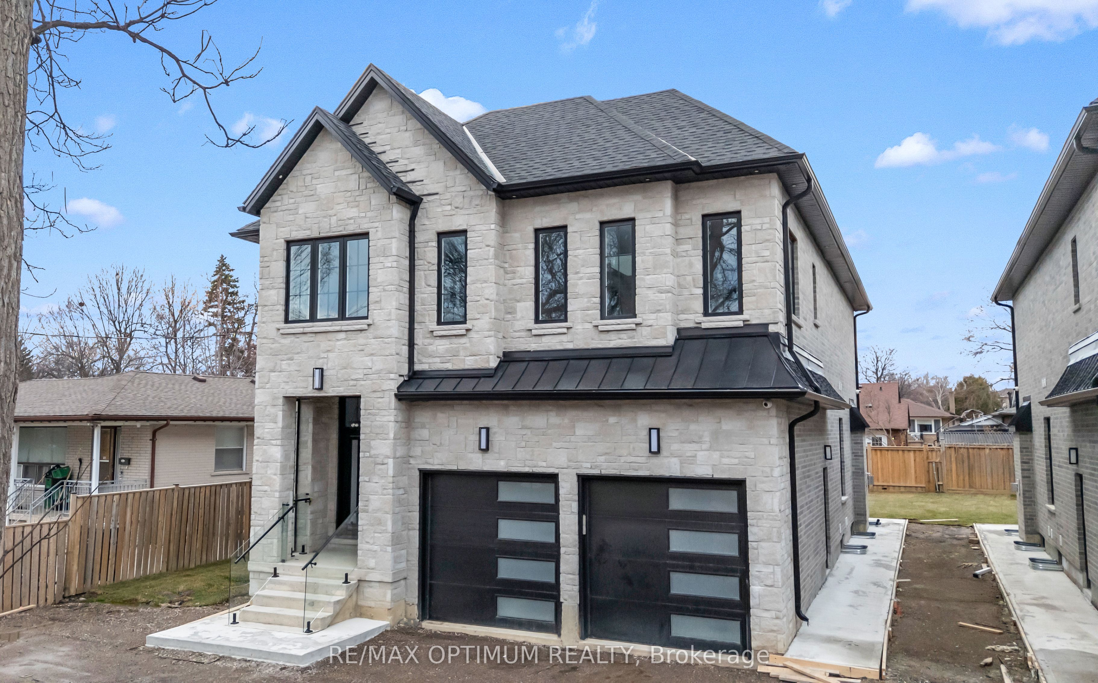 30 Mclaughlin Road N