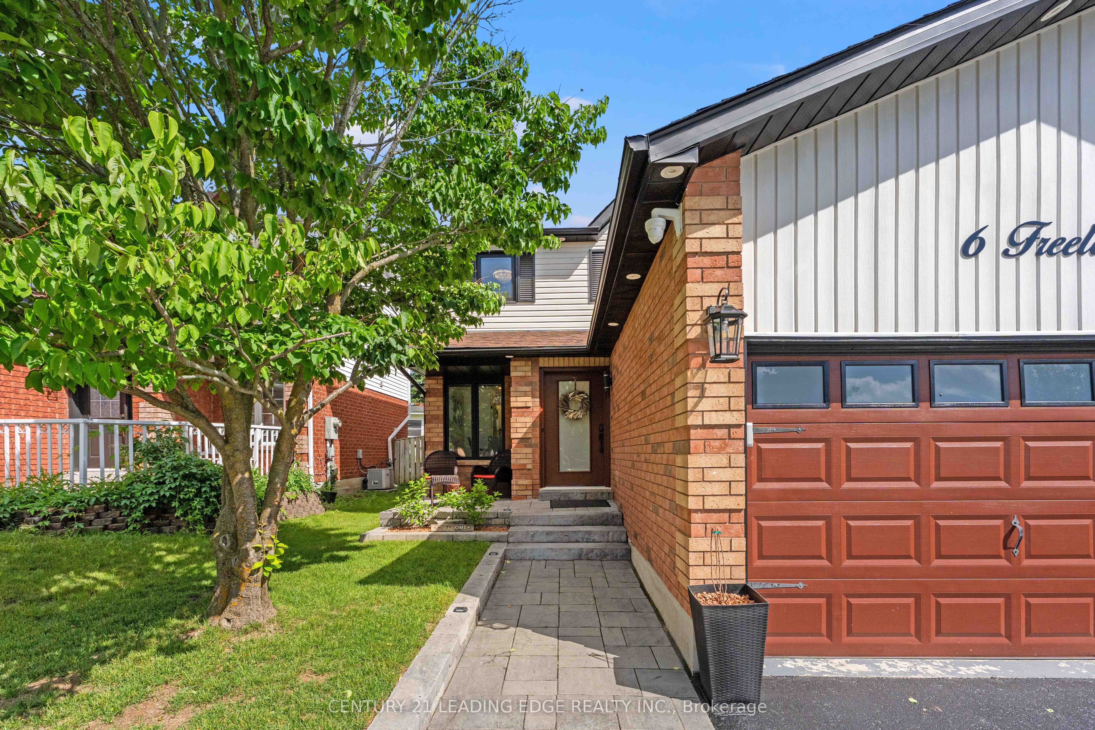 6 Freeland Avenue