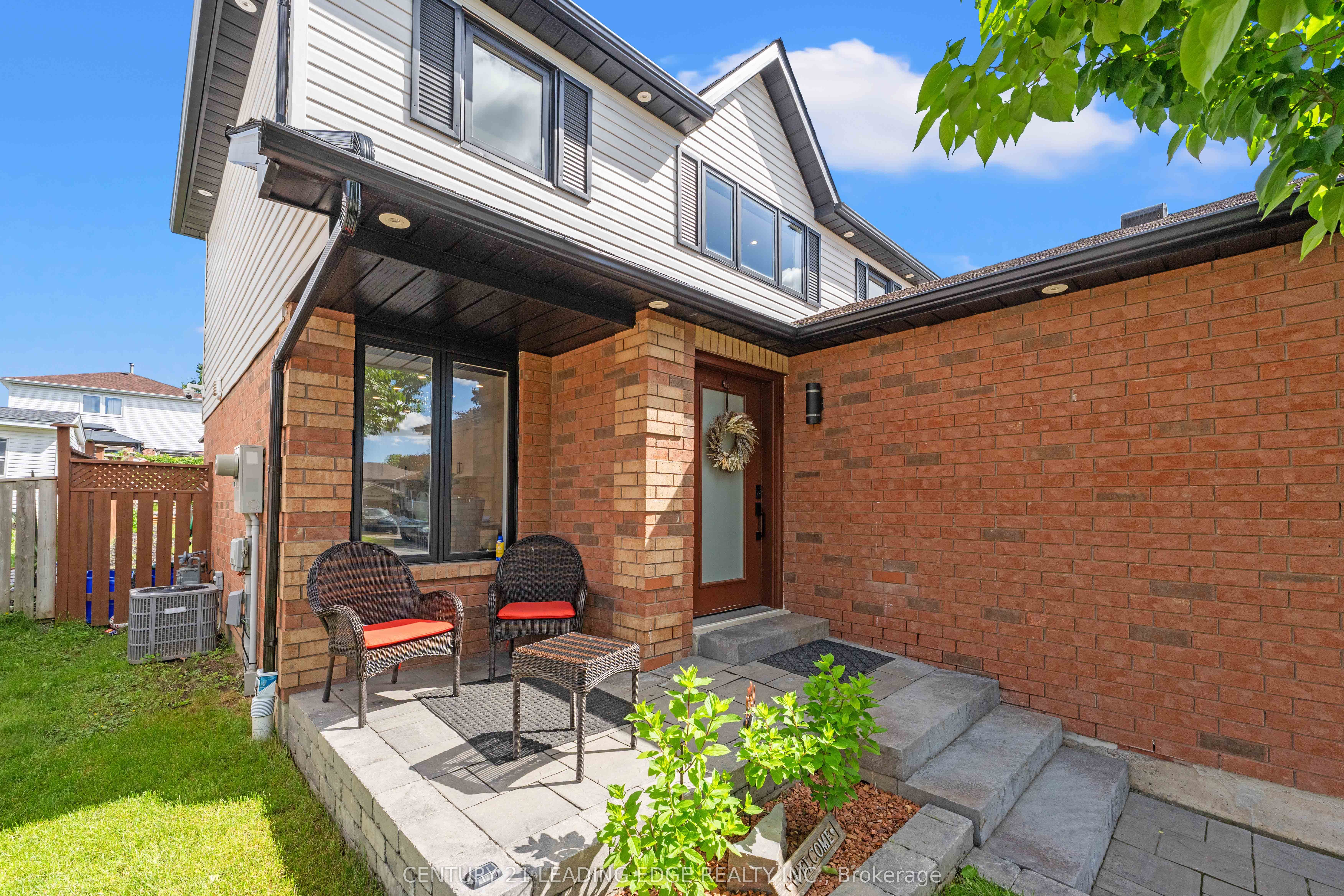 6 Freeland Avenue