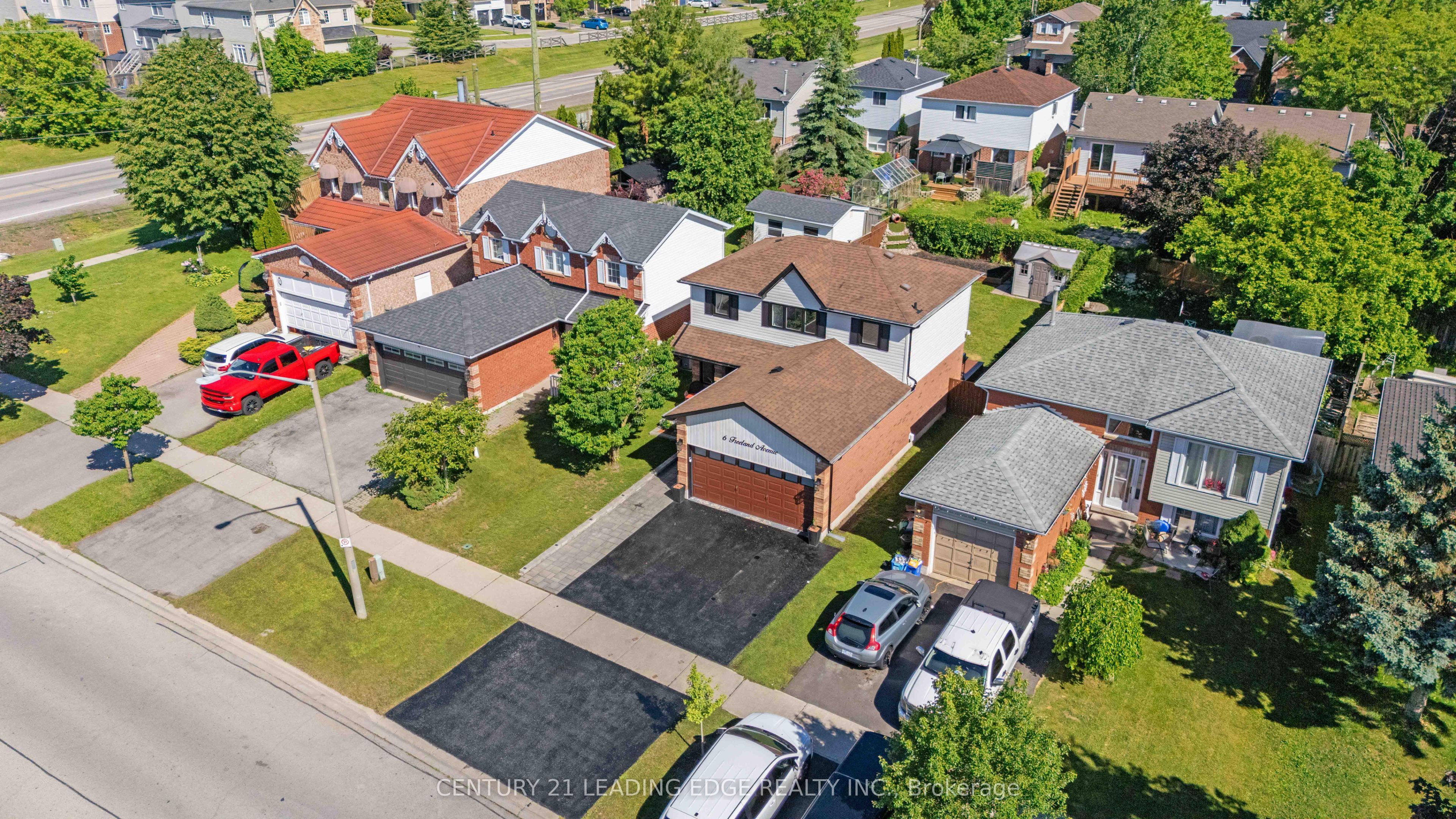 6 Freeland Avenue