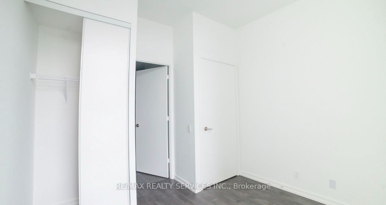 7890 Jane Street 607