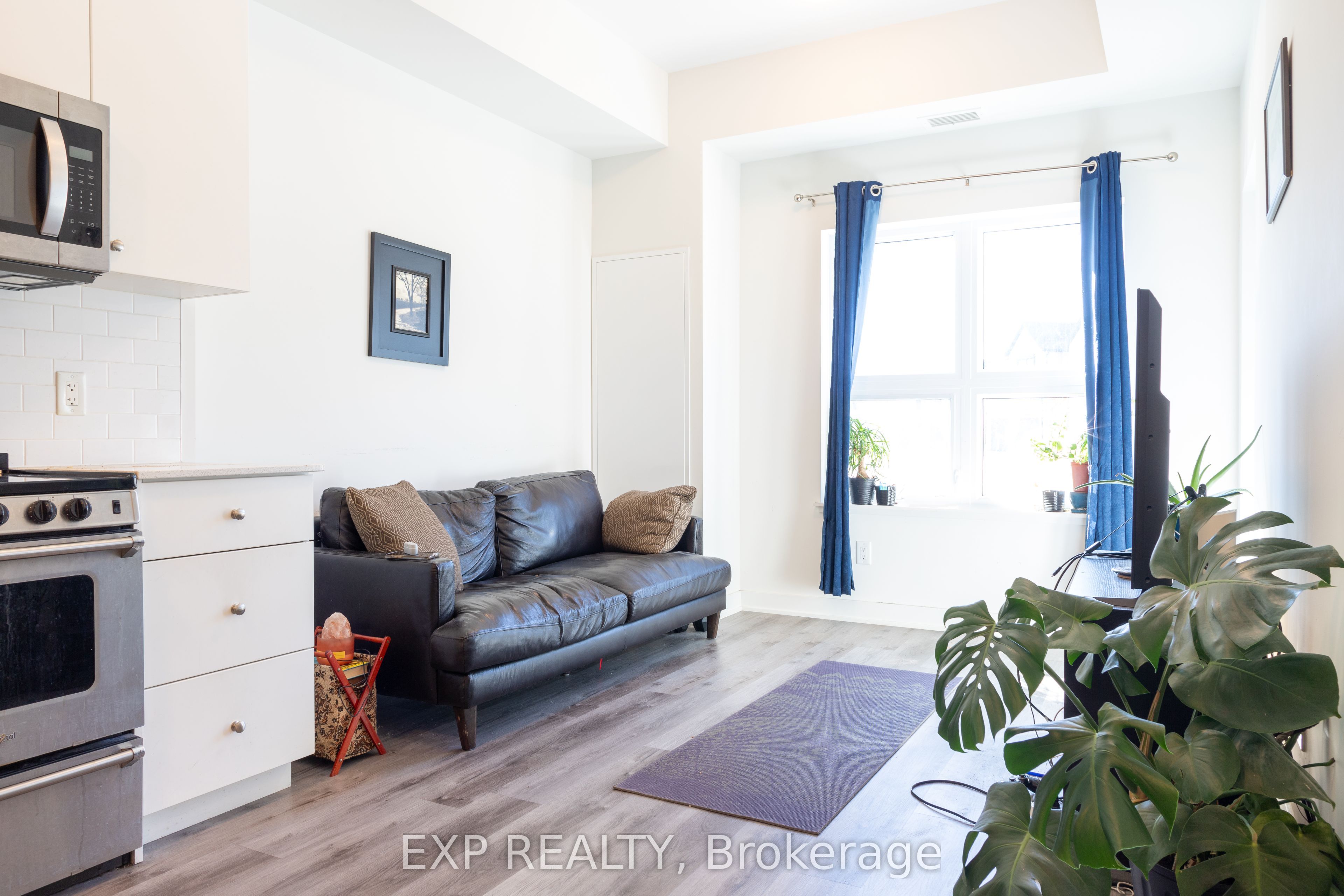 110 Fergus Avenue 101