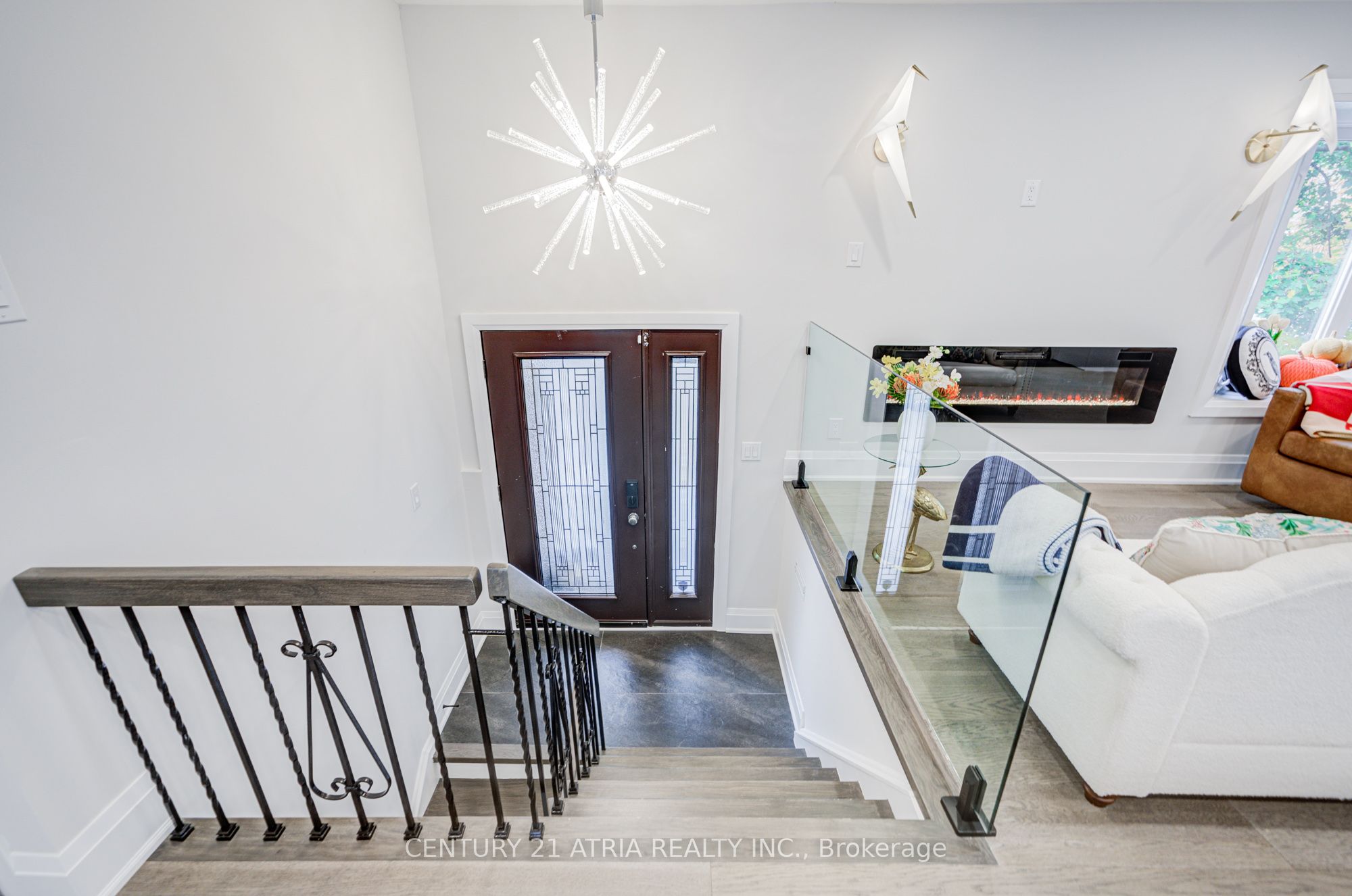 33 Sir Brandiles Place