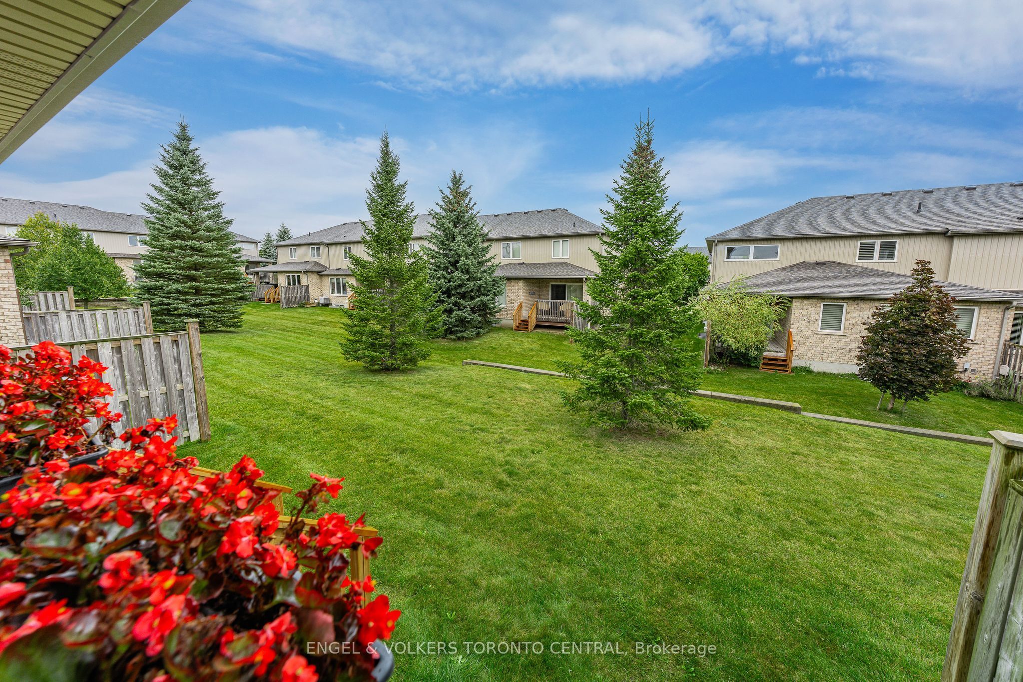 31 Townsend Drive 64