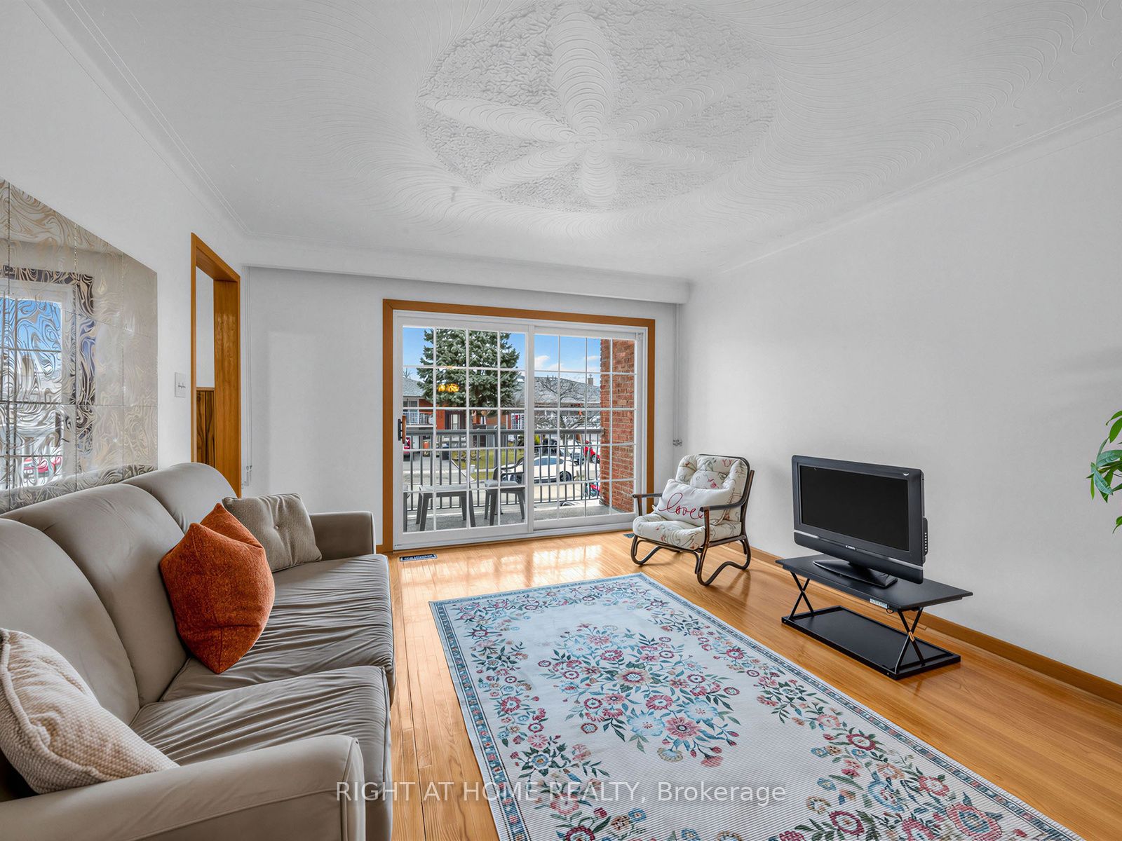 3209 Lednier Terrace