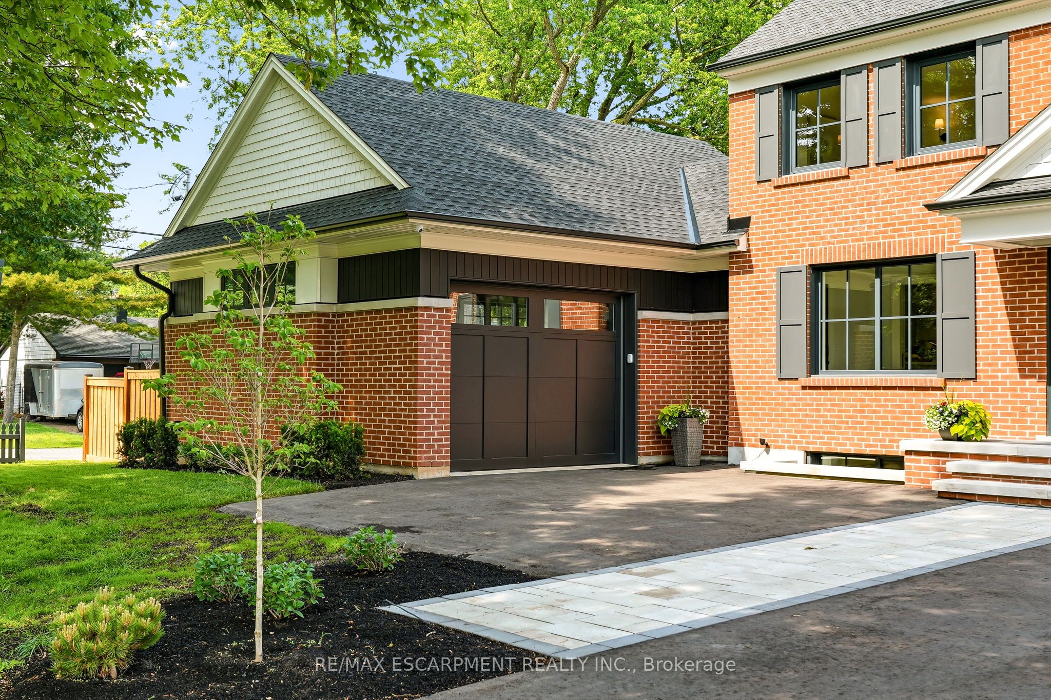 727 King Road