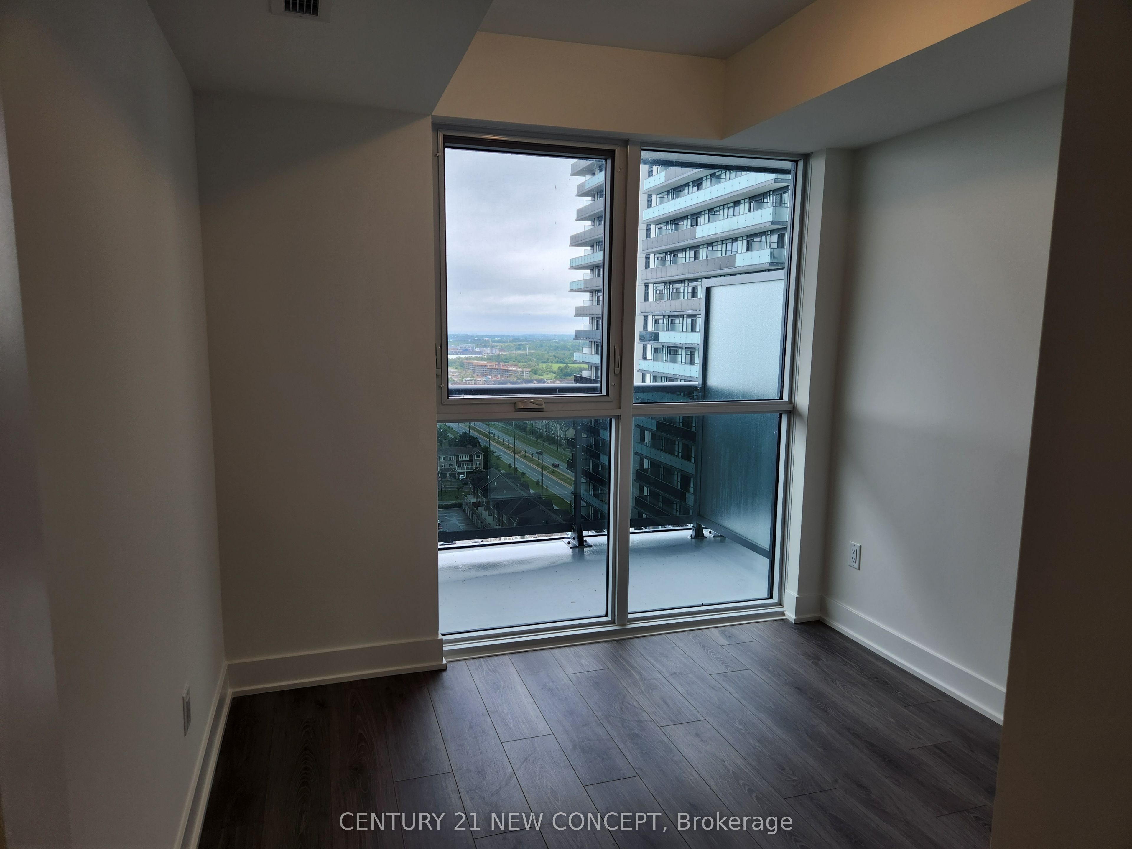 2545 Simcoe St. Street N 1824